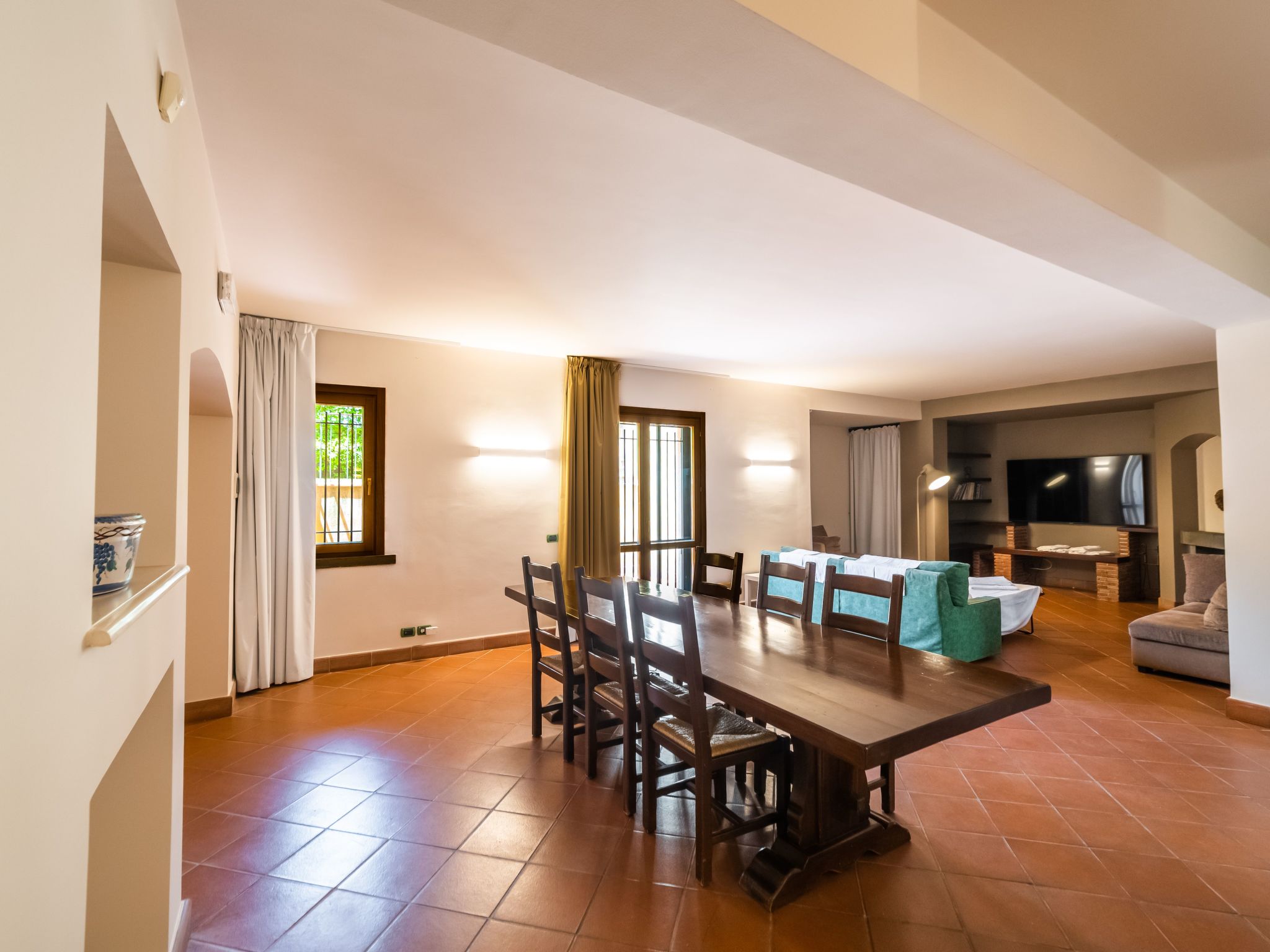 Für 11 Personen in Pedara, Sizilien (Ostküste von Sizilien)-Binnen