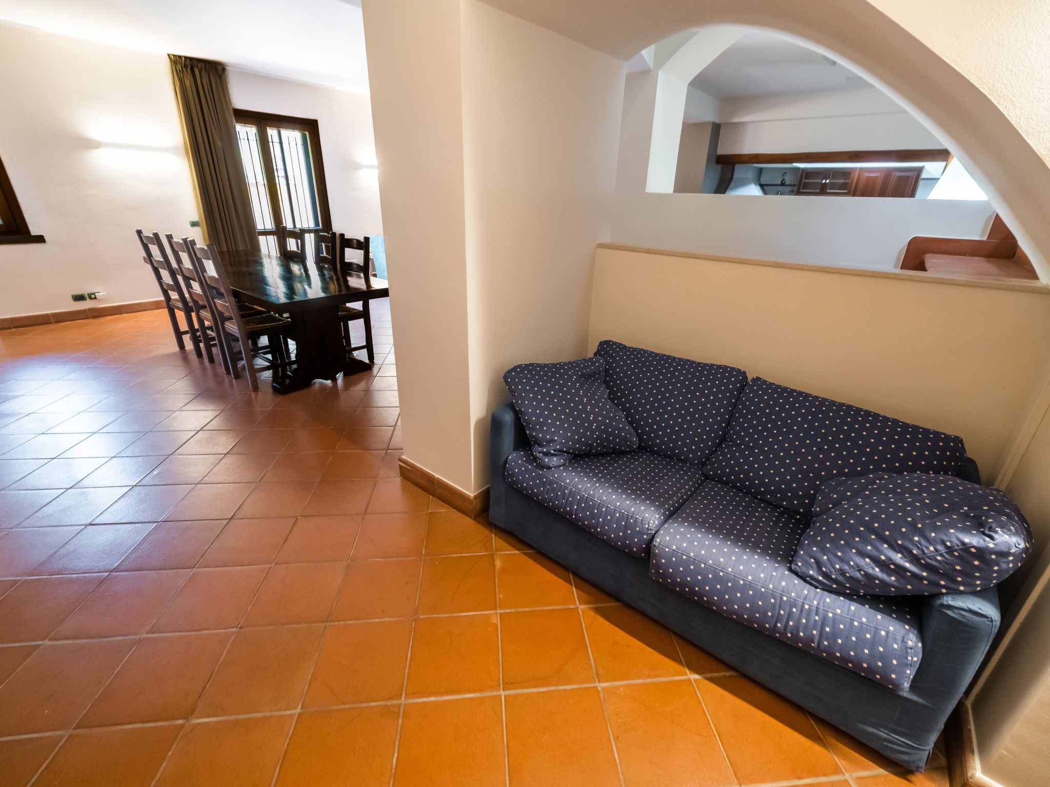 Für 11 Personen in Pedara, Sizilien (Ostküste von Sizilien)-Image-tags.info