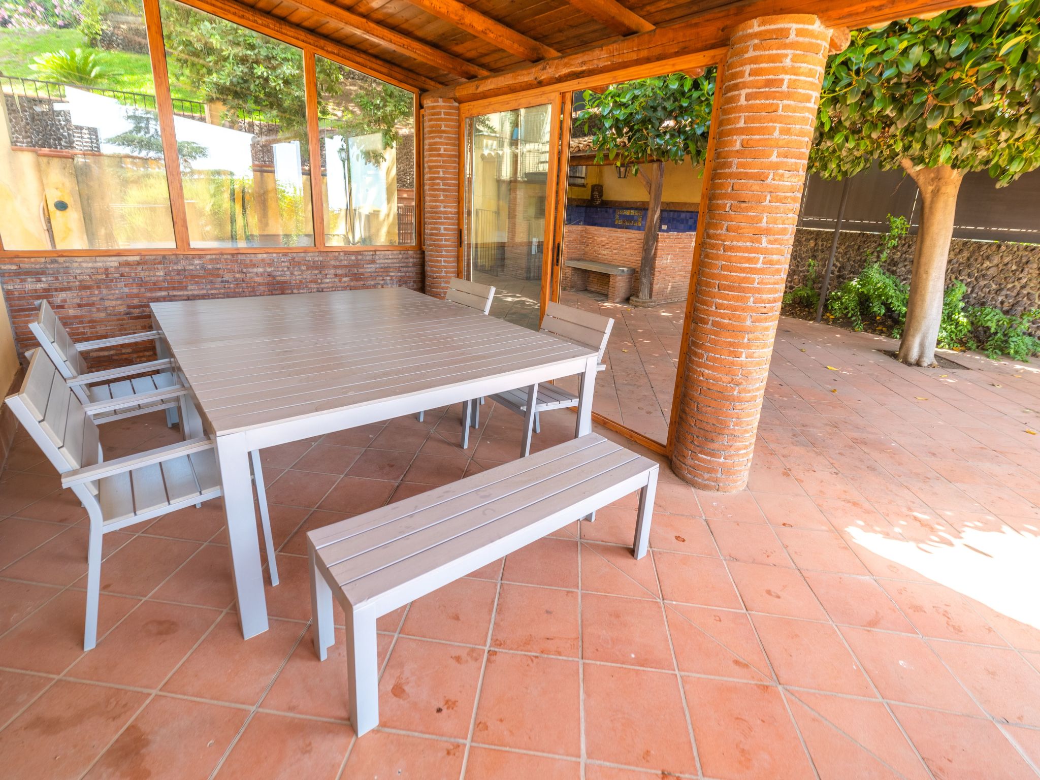 Für 11 Personen in Pedara, Sizilien (Ostküste von Sizilien)-Buiten