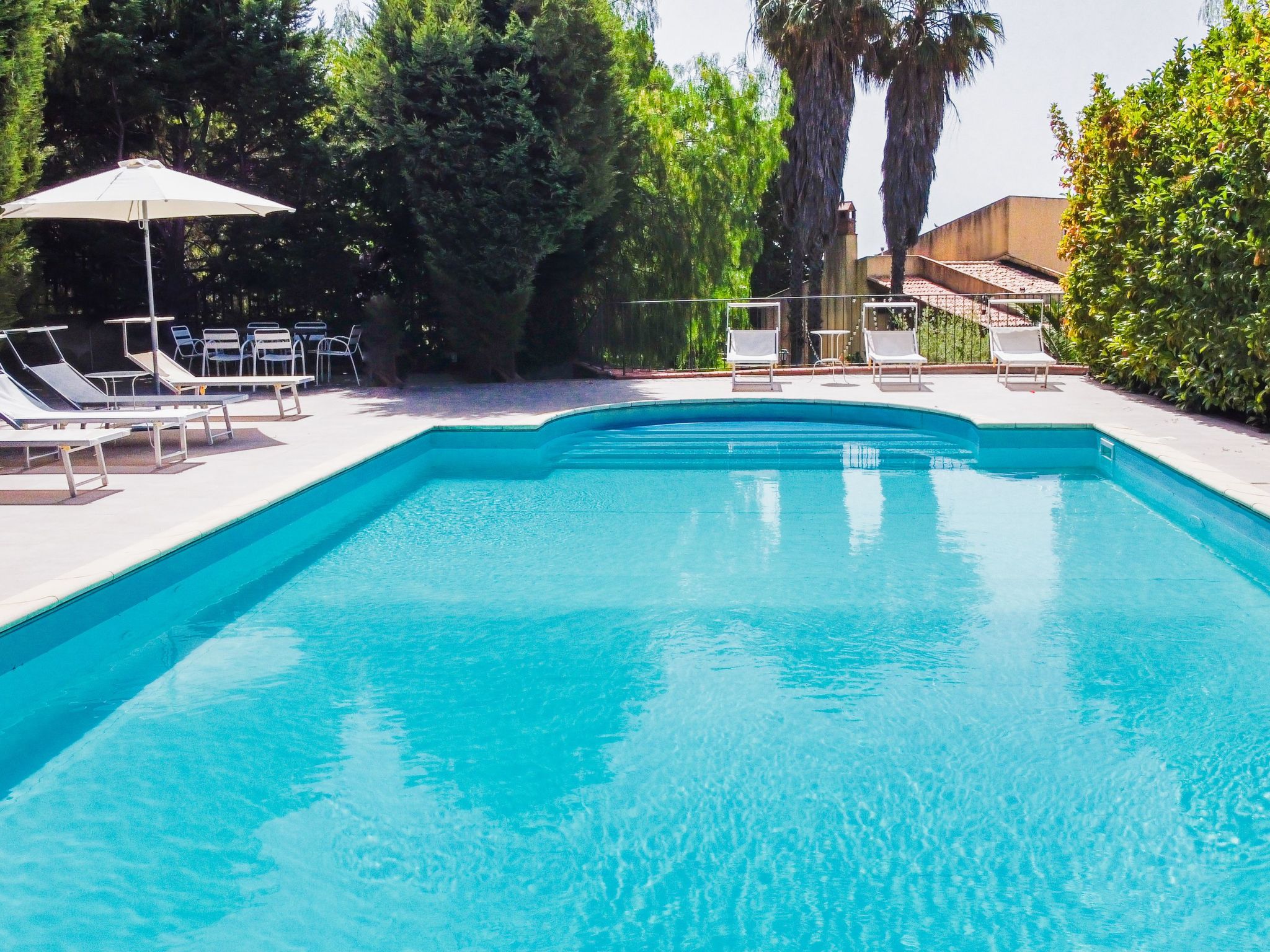 Für 11 Personen in Pedara, Sizilien (Ostküste von Sizilien)-Buiten