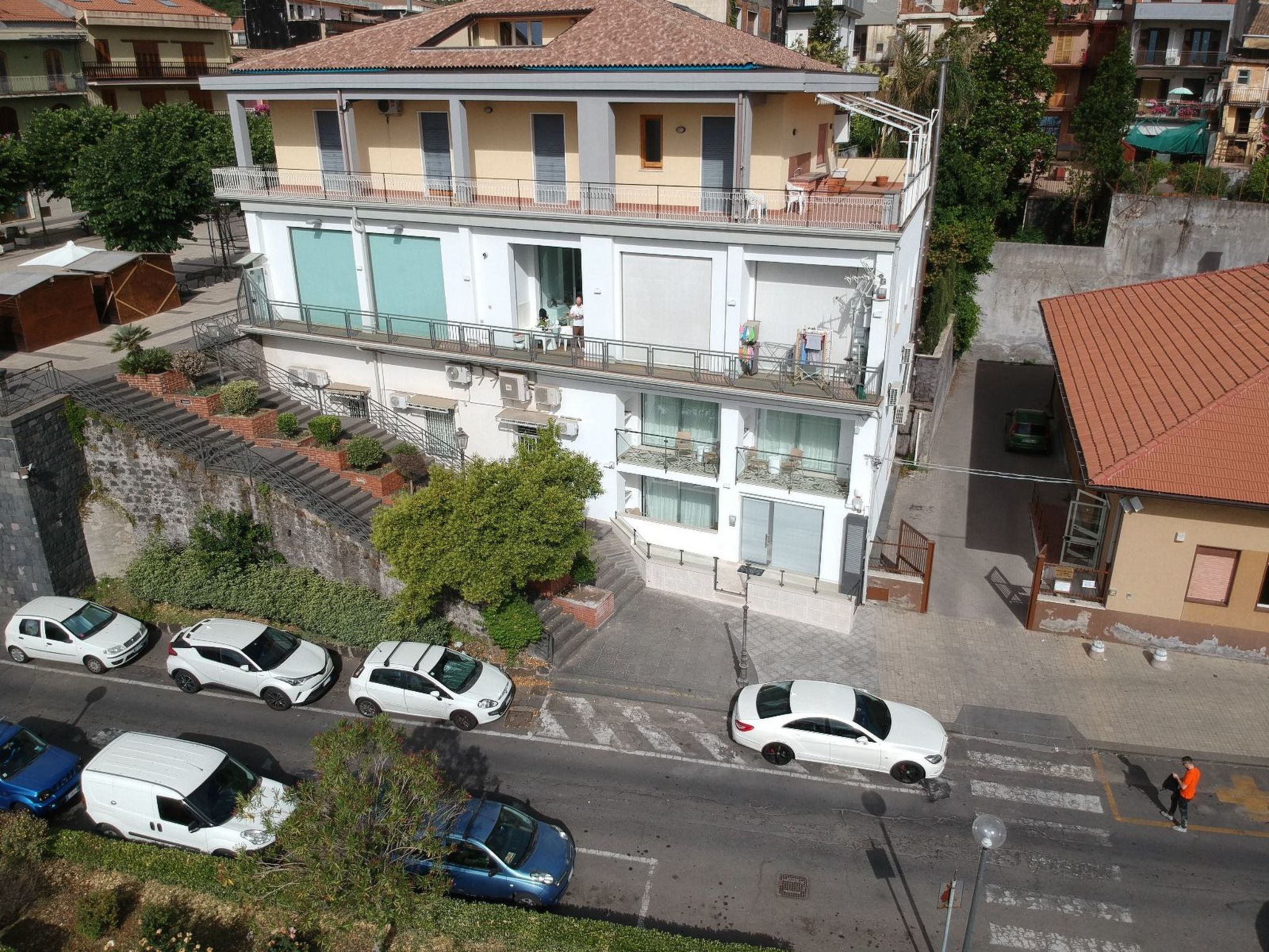 Lavino Zafferana-Inside