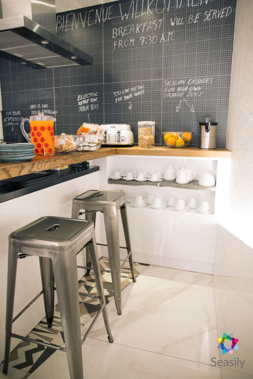 Lavino Zafferana-Inside