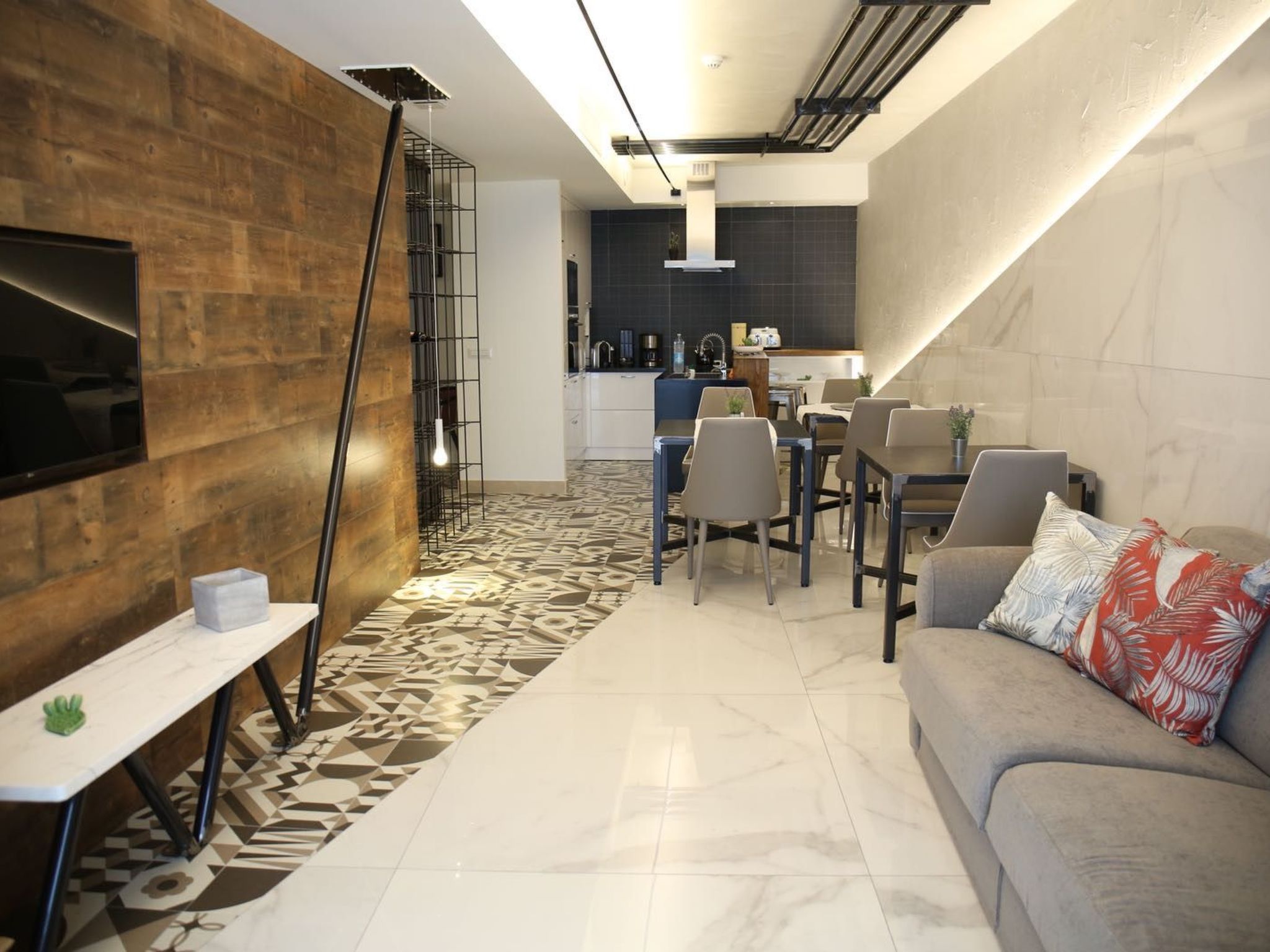 Lavino Zafferana-Inside