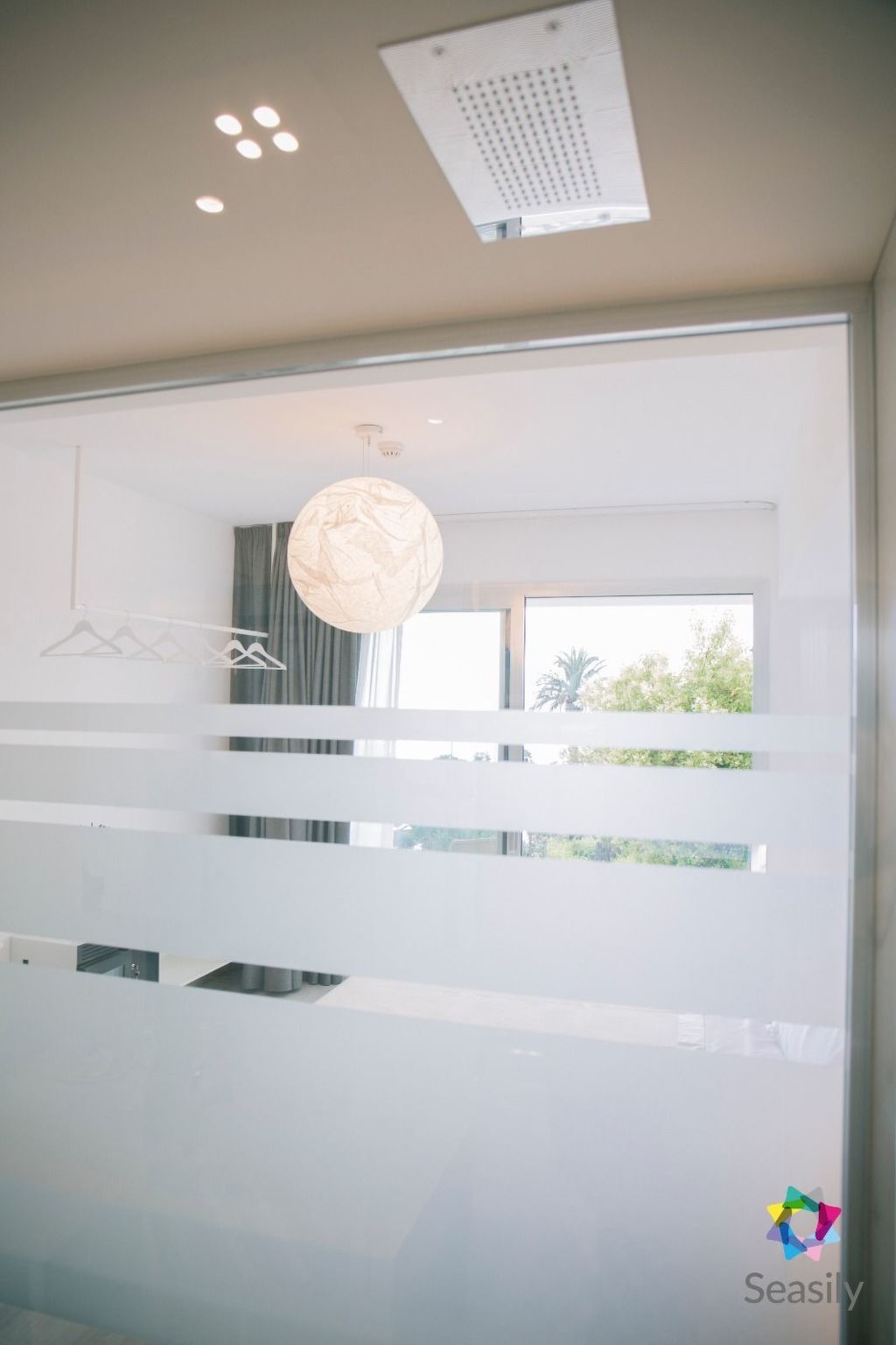 Lavino Zafferana-Inside