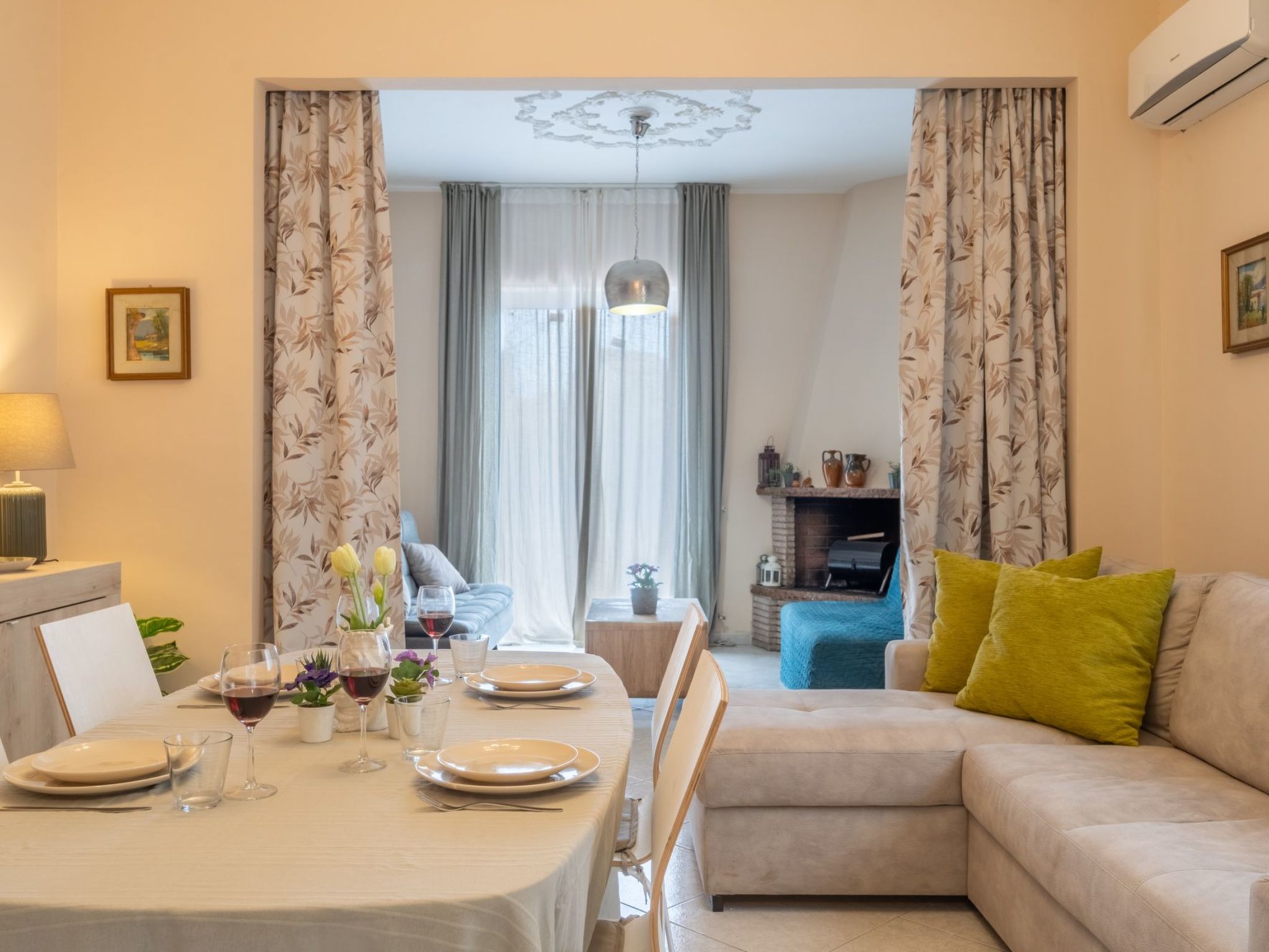 Zafferana's Pool Rückzugsort-Binnen