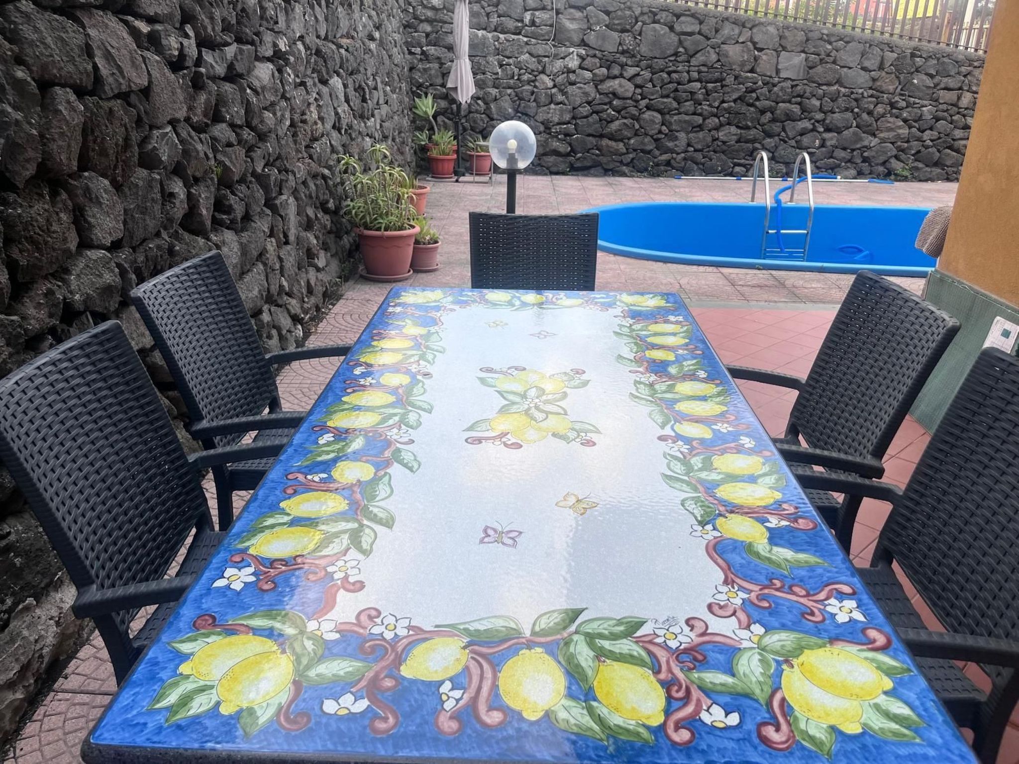 Zafferana's Pool Rückzugsort-Binnen