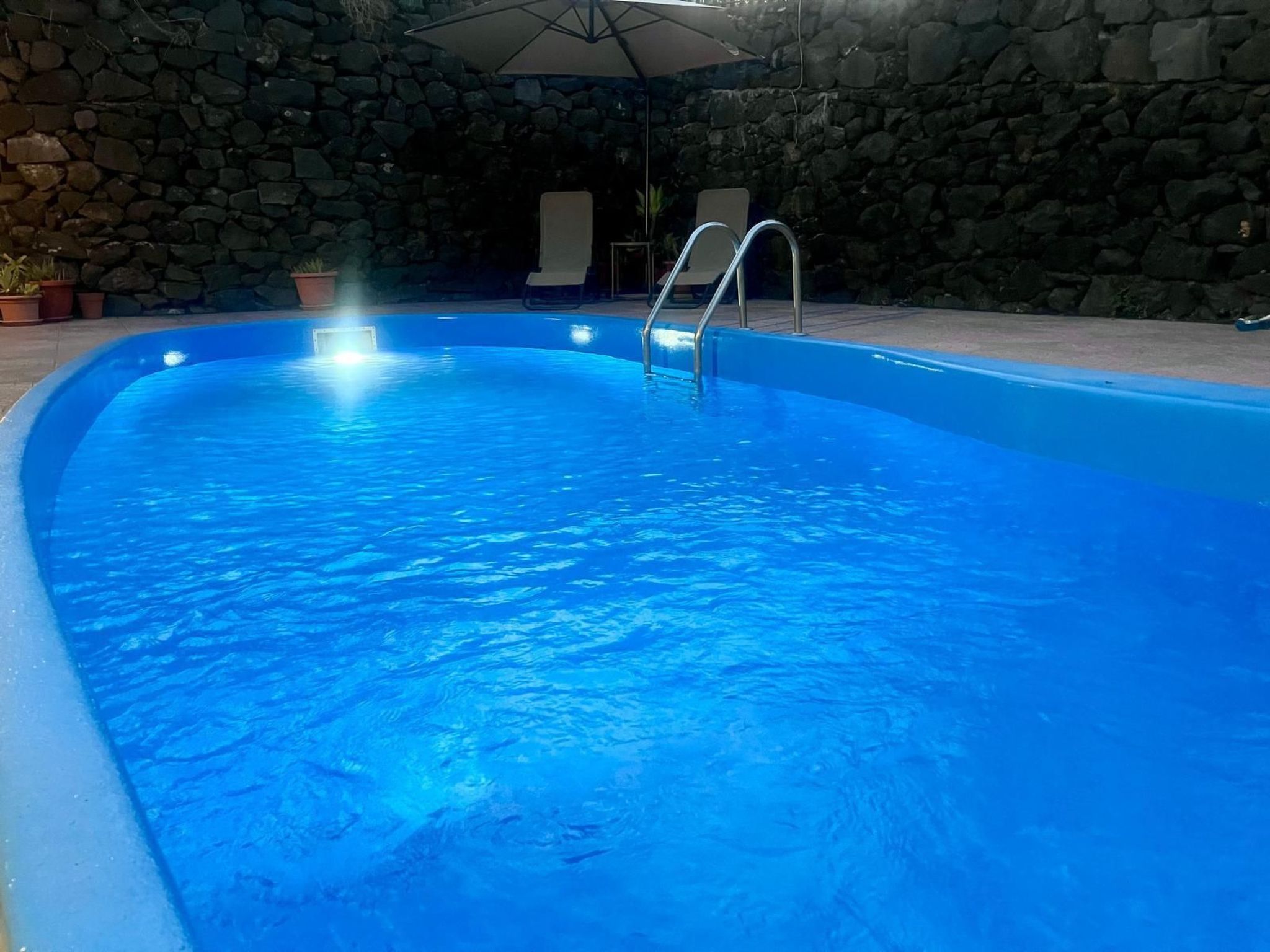 Zafferana's Pool Rückzugsort-Binnen