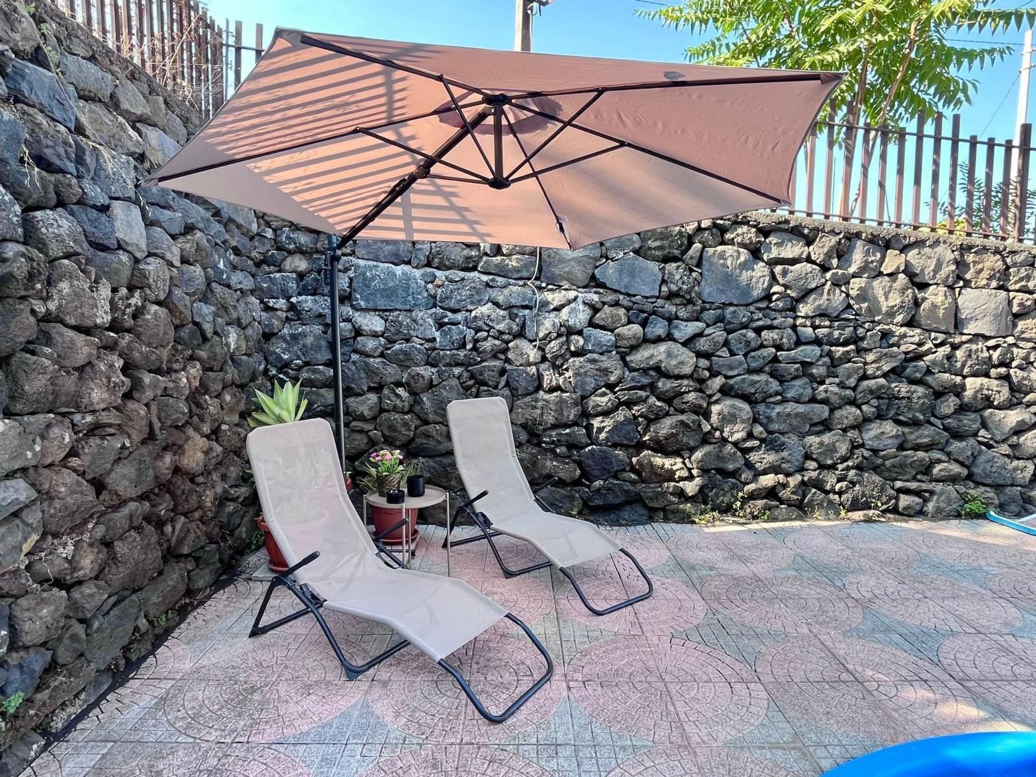 Zafferana's Pool Rückzugsort-Binnen