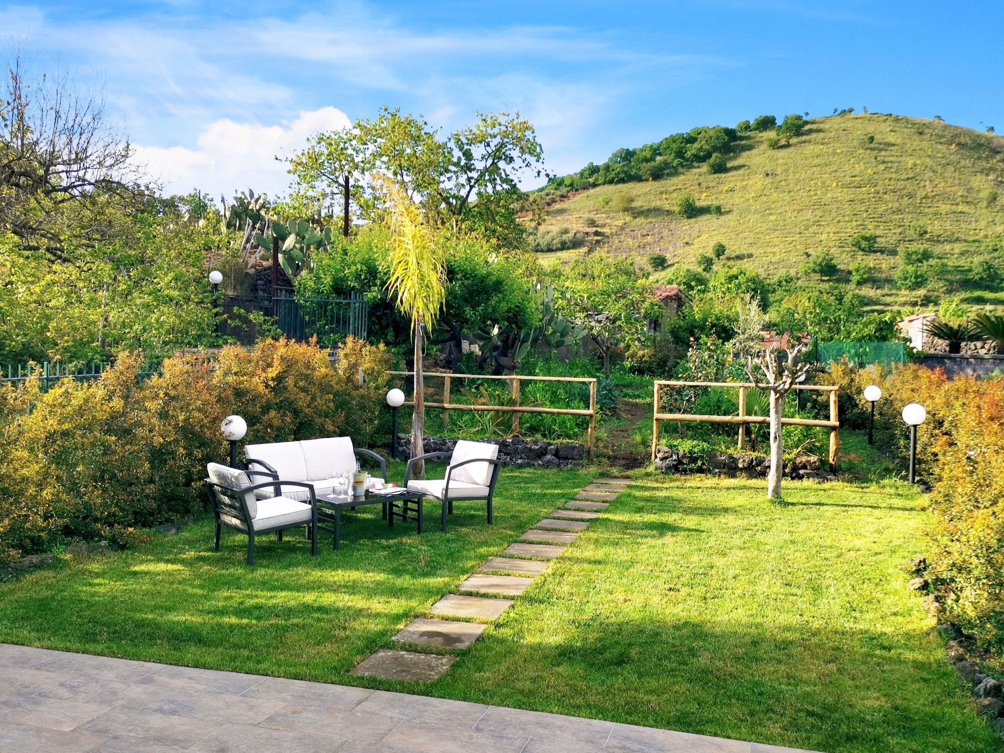 La Sciara Ätna Ferienhaus mit Garten — view 5 of 18