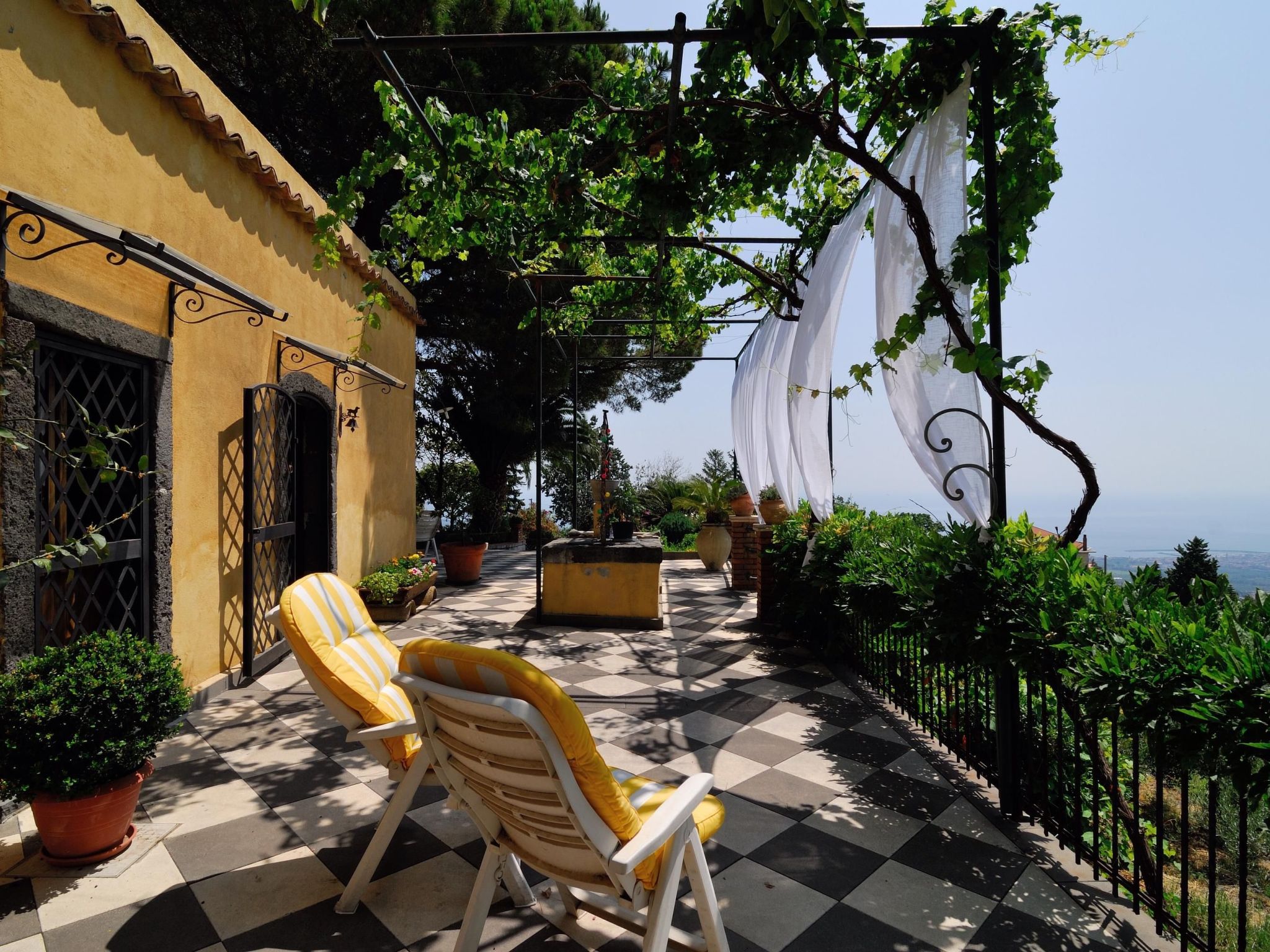 Ferienhaus in Mascali (Italien) und 1 Hund erlaubt