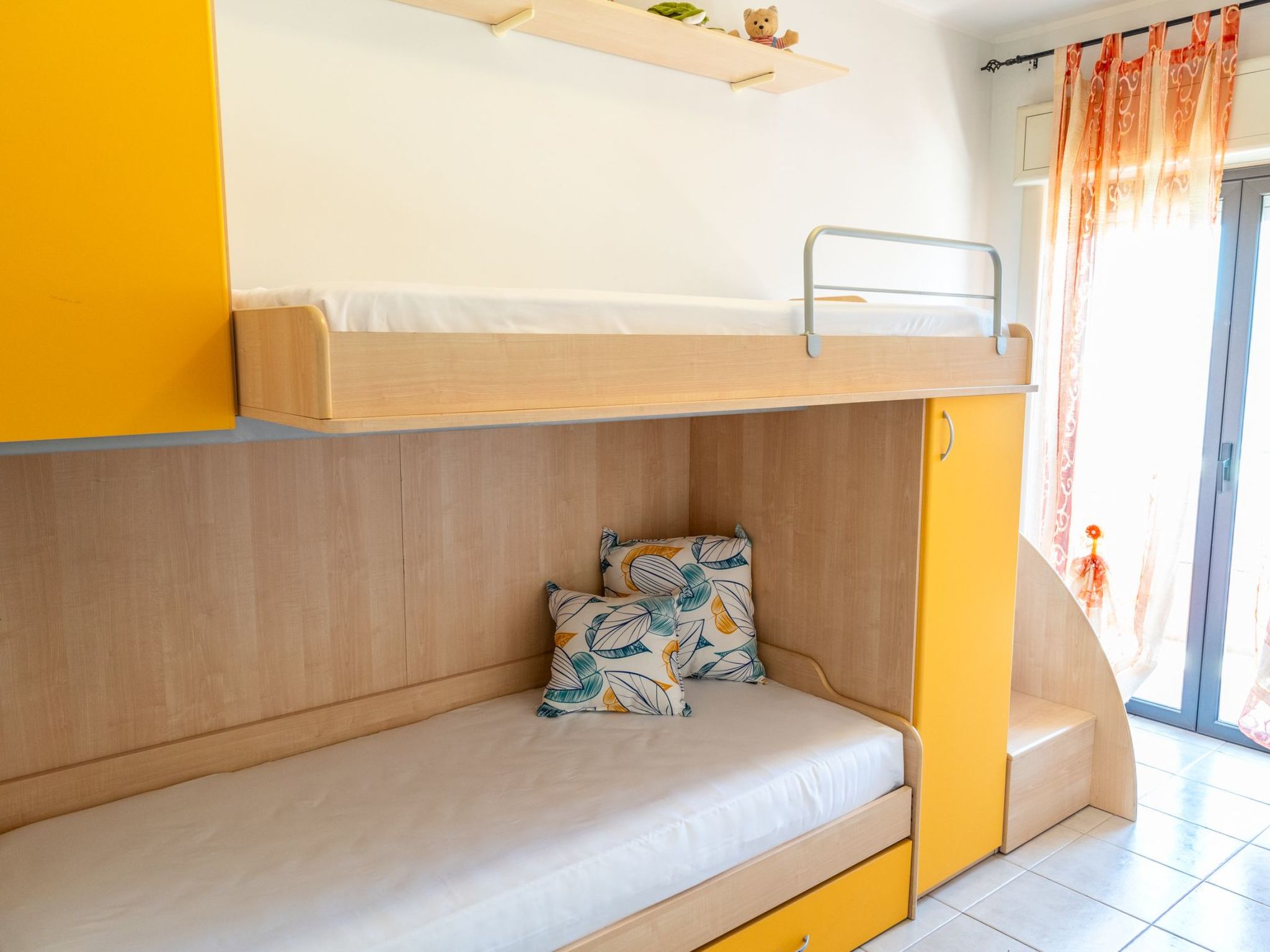 Saras Terrasse-Binnen