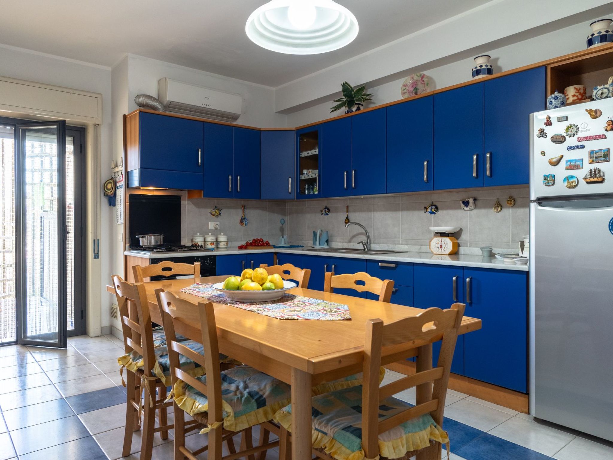 Saras Terrasse-Binnen