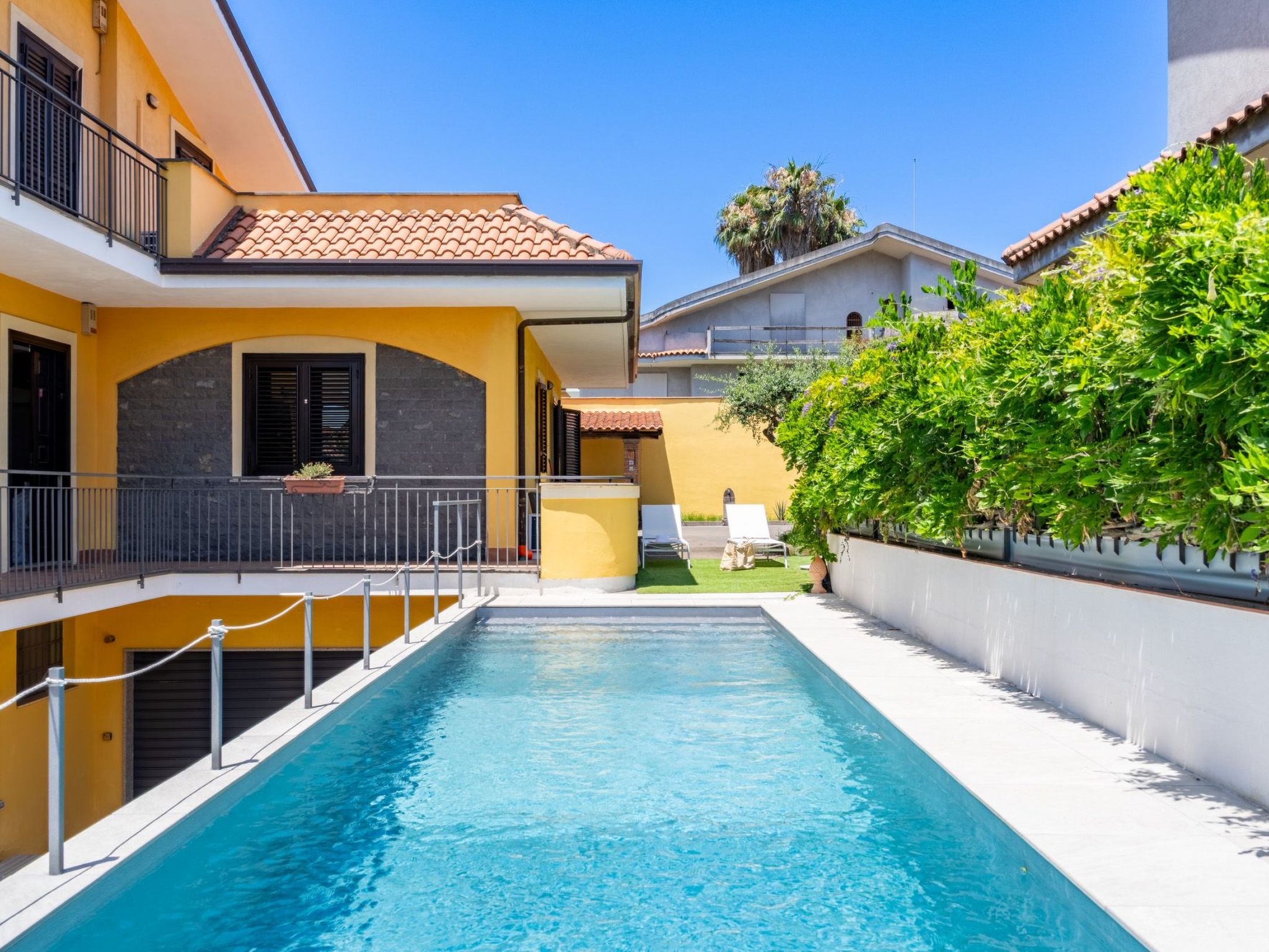 Vakantiehuis met privé zwembad in Mascali (Italië) voor 11 personen