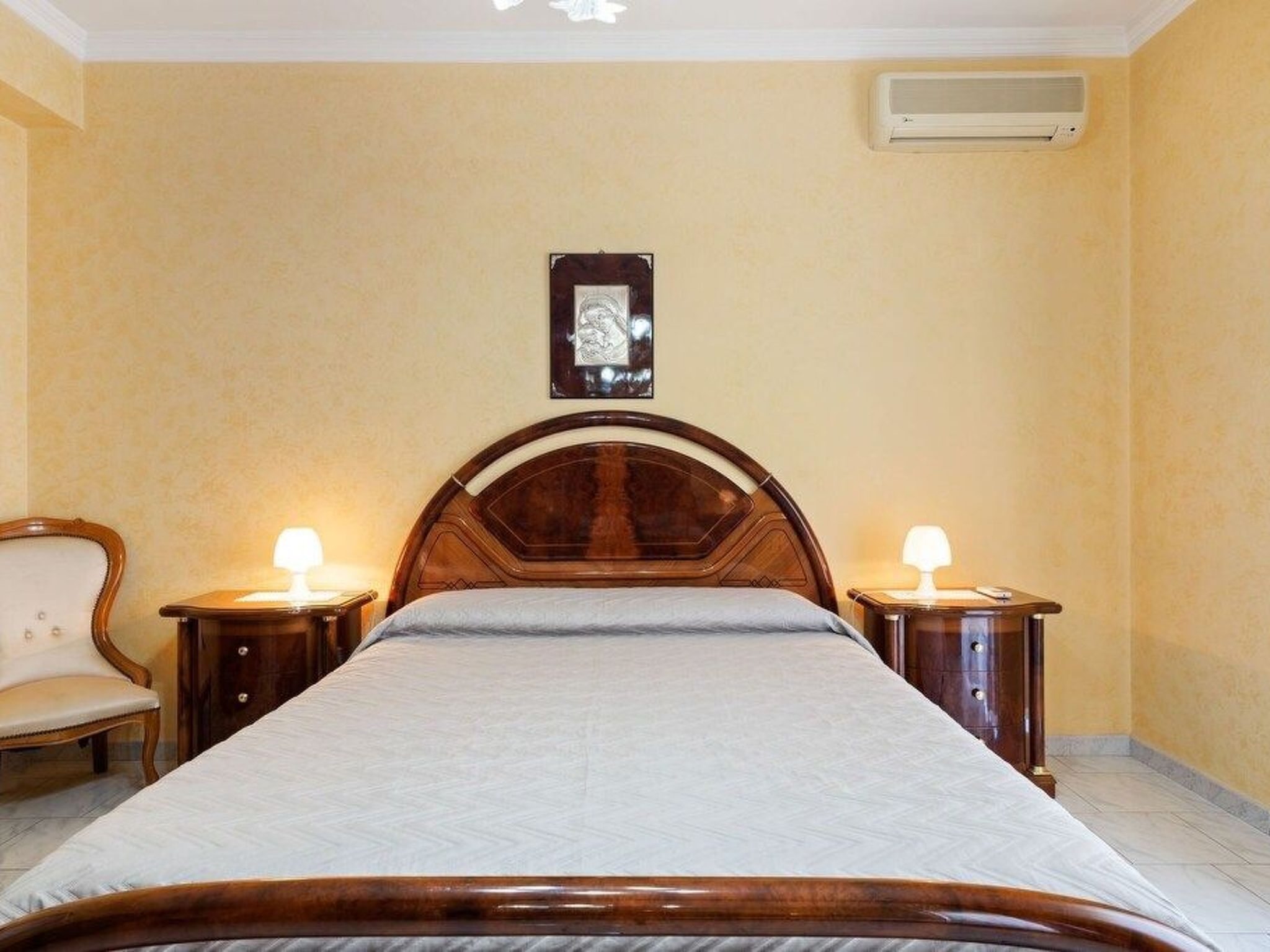 Ebene zwischen dem Ätna und dem Sizilianischen Meer-Binnen