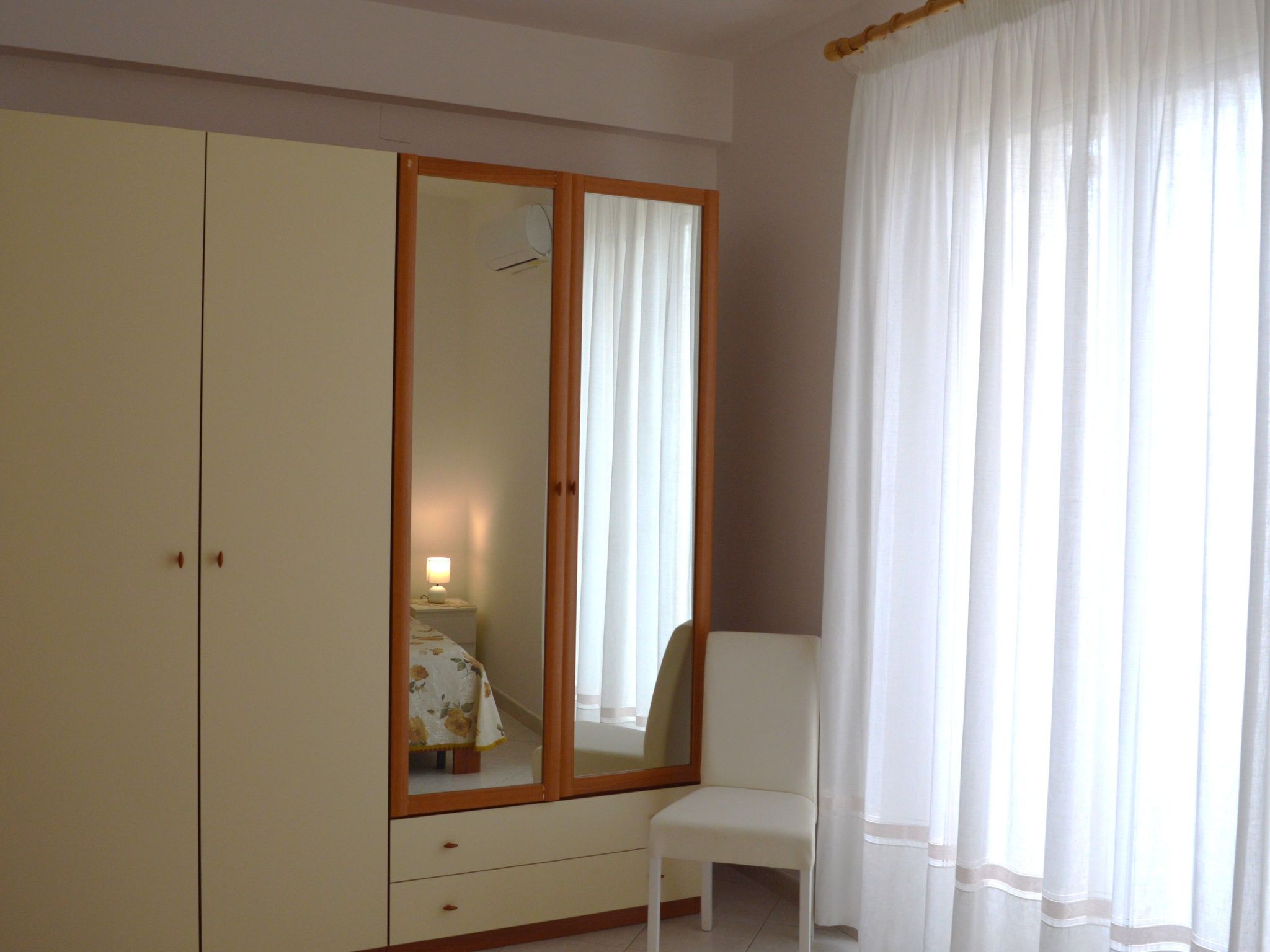 "Sicily-Etna-Taormina"-Dedans