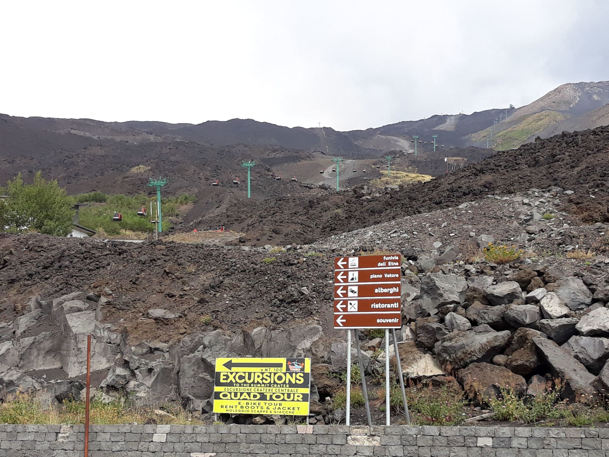 "Sicily-Etna-Taormina"-Dedans
