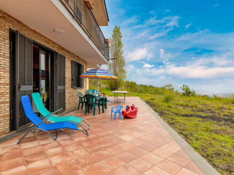 Villa Elena in Mascali: Prachtig zeezicht en rust op een helling in Mascali