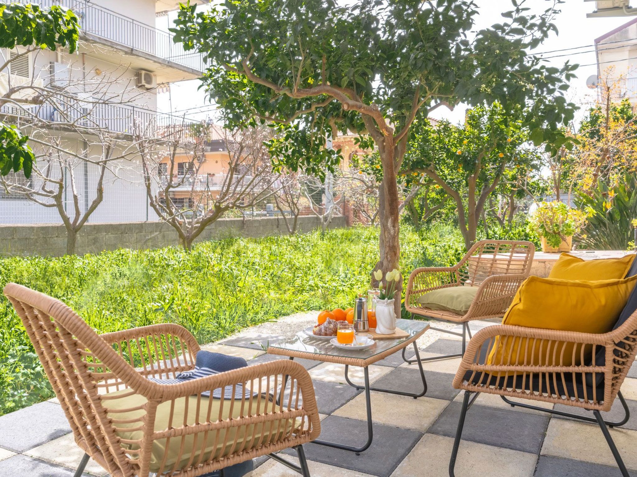 Die Orange und der Goldfisch-Dedans