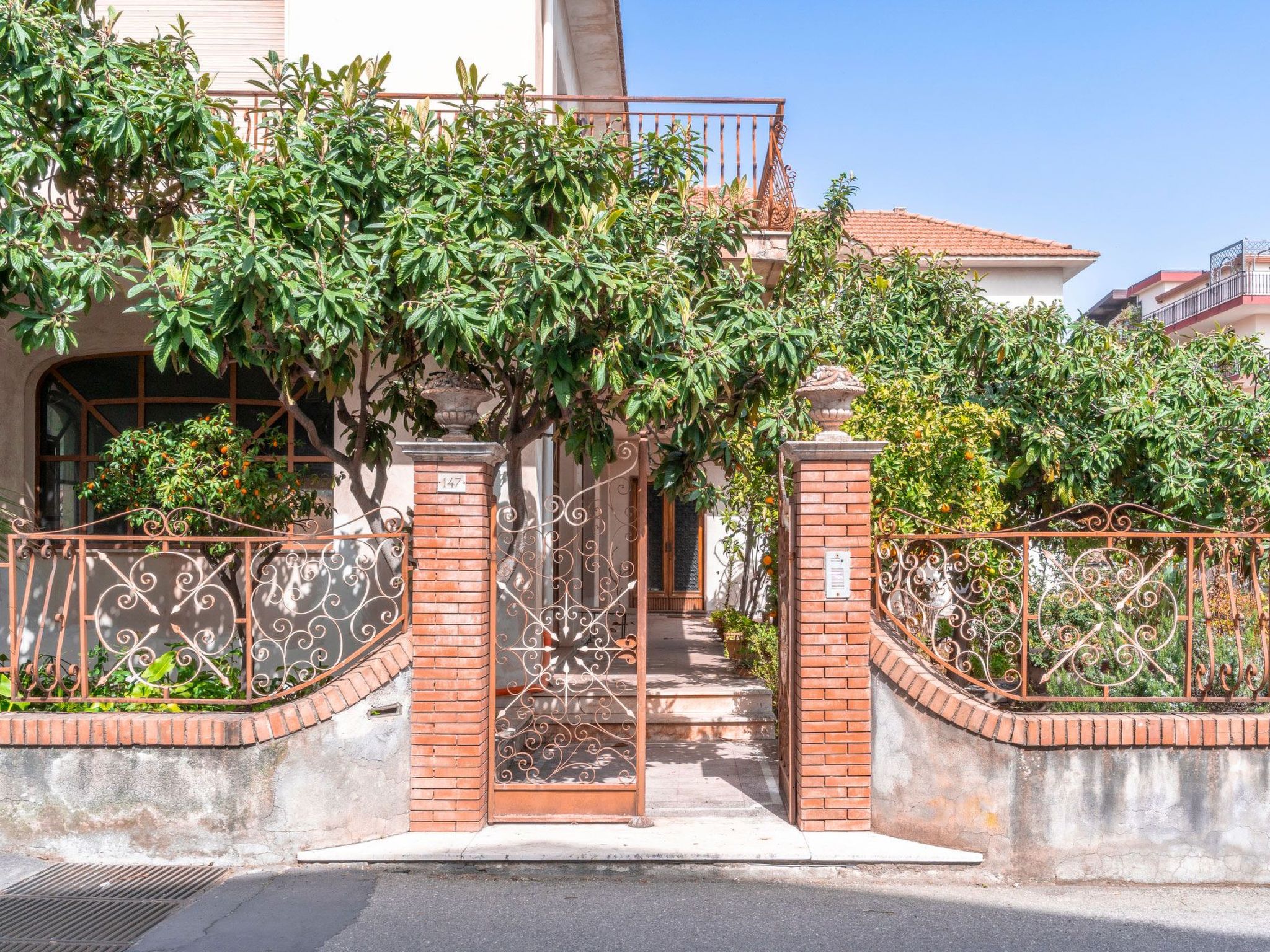 Die Orange und der Goldfisch-Dedans