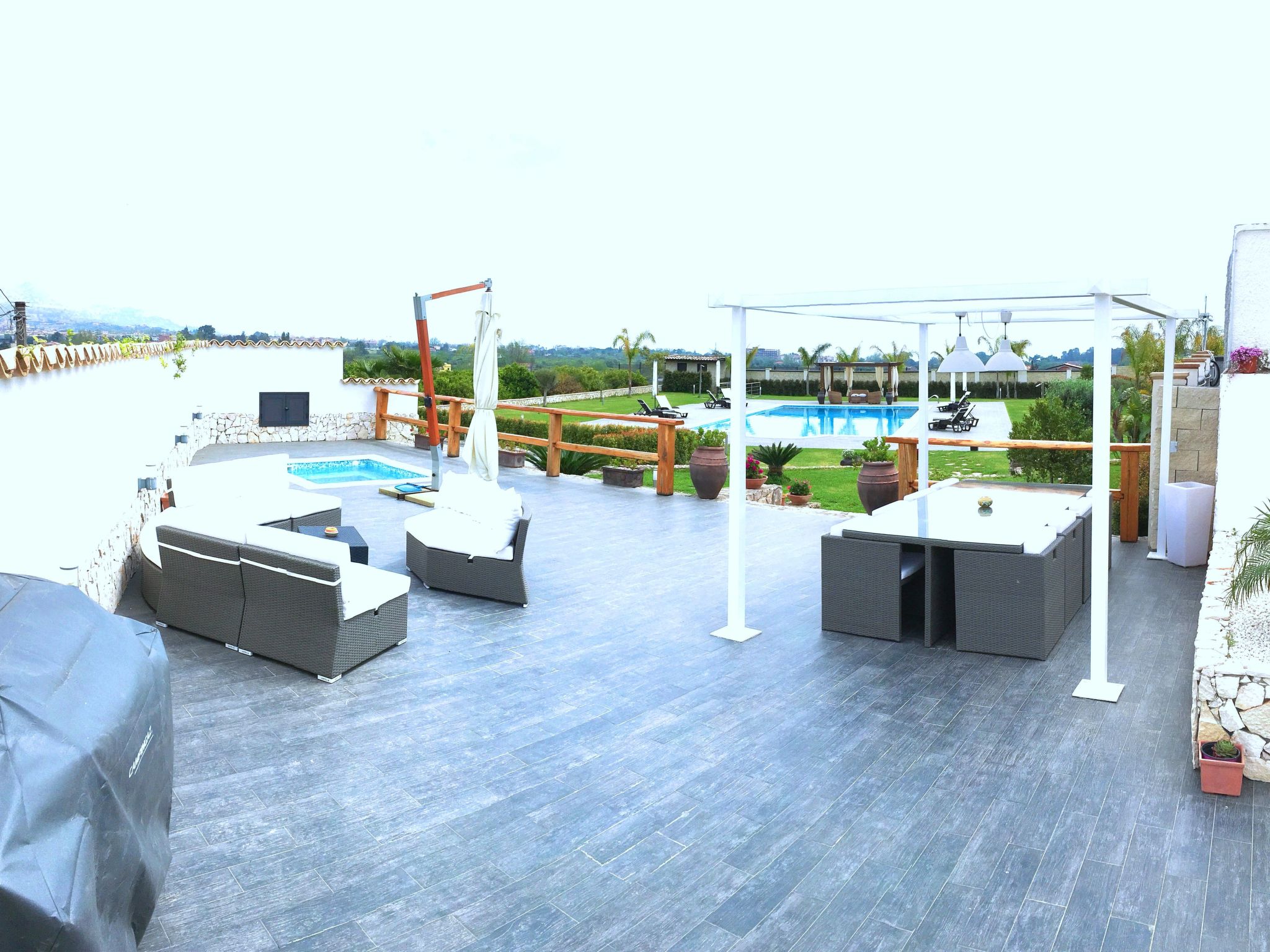 Ferienvilla 'Villa Fenice' mit privatem Pool-Binnen