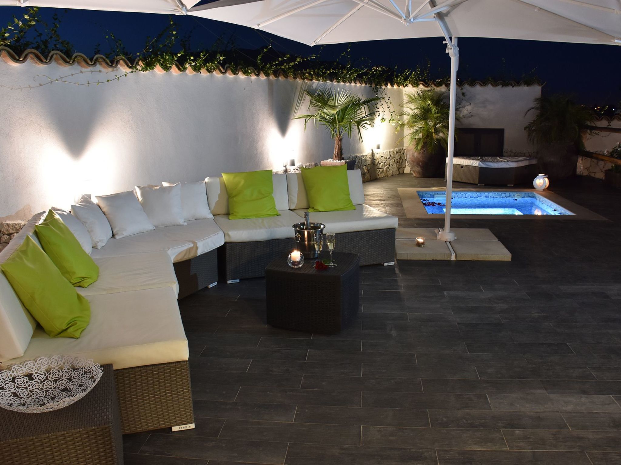 Ferienvilla 'Villa Fenice' mit privatem Pool-Binnen