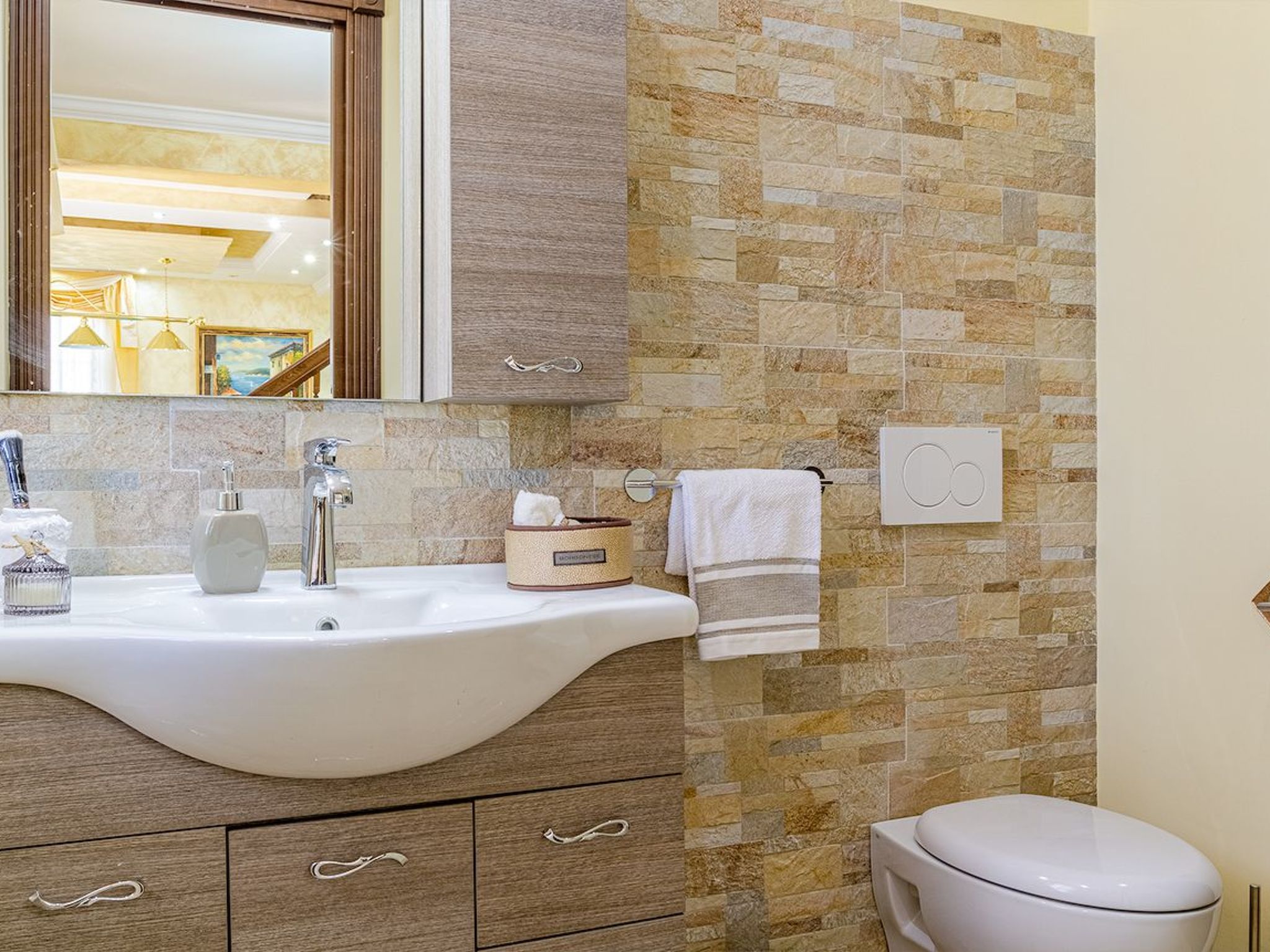 Ferienvilla 'Villa Aura' mit Pool-Binnen