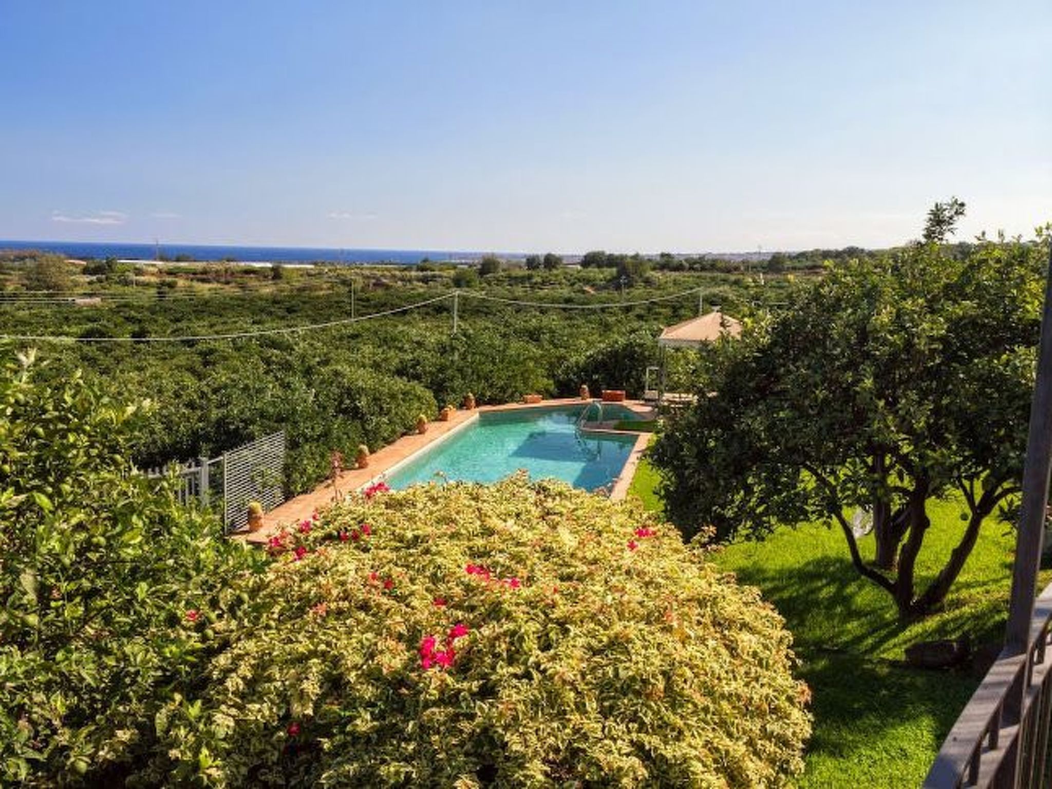 "Mandarin" mit Wasserblick-Buiten