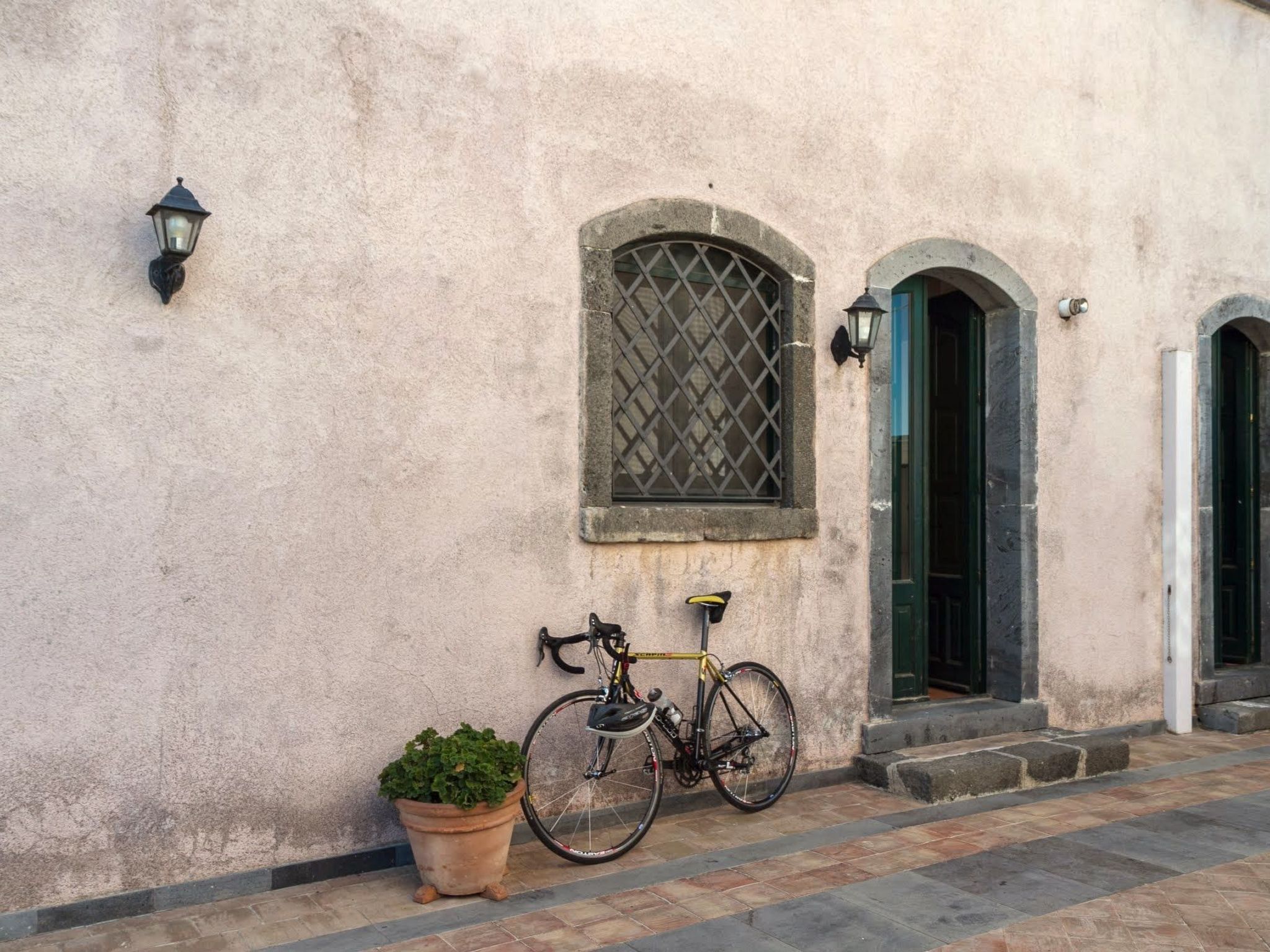 "Mandarin" mit Wasserblick-Buiten