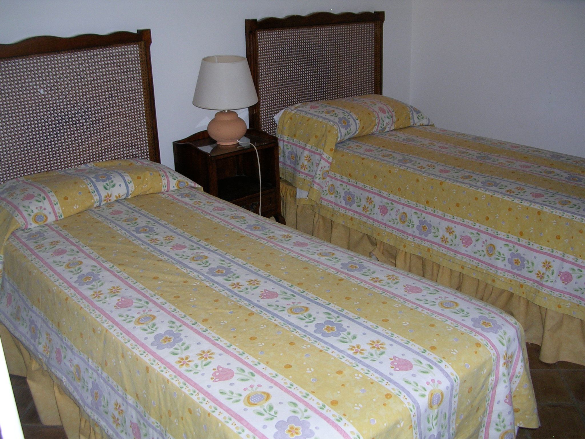 "Mandarin" mit Wasserblick-Binnen