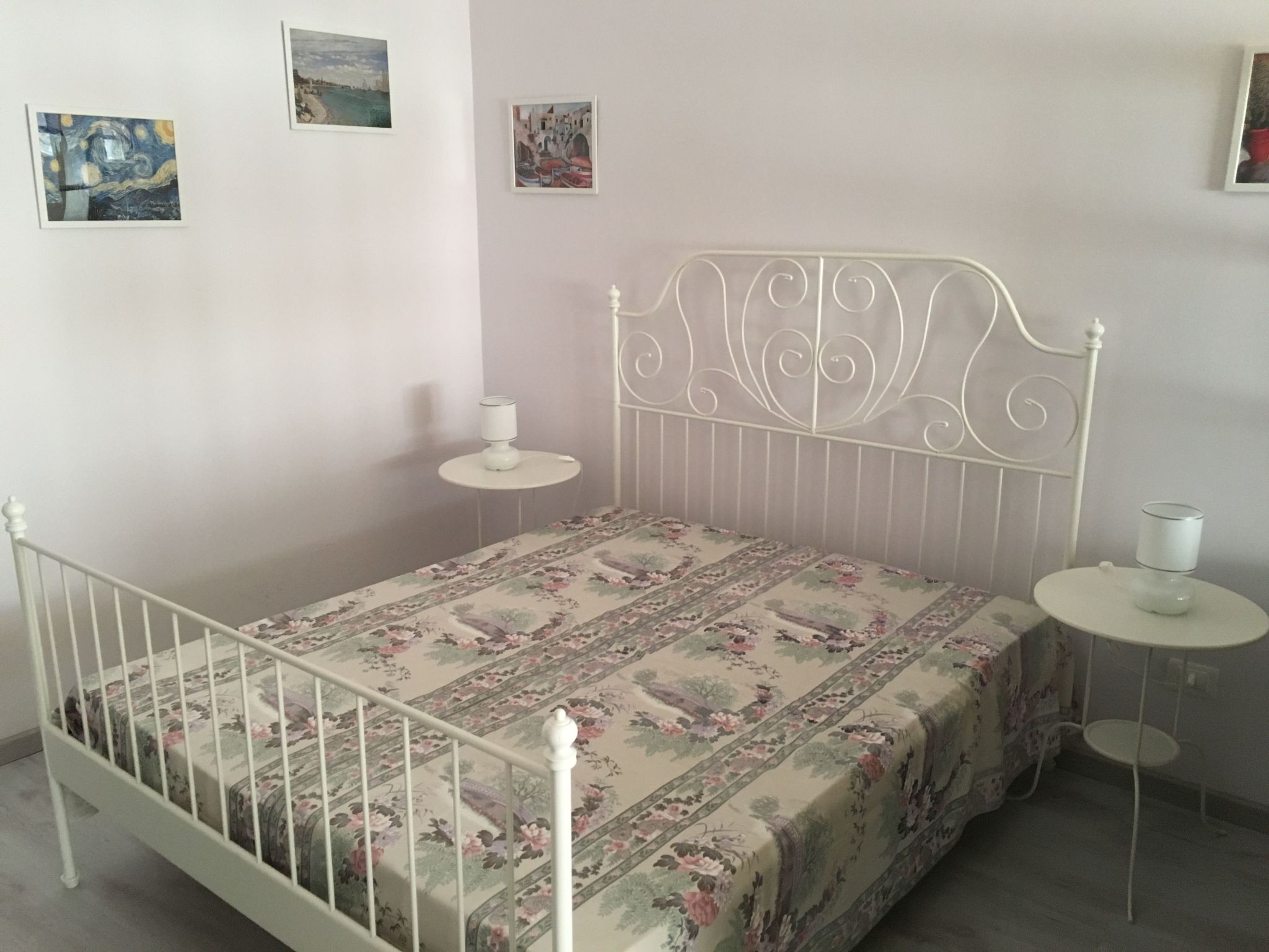 'The Sunflower House-Image-tags.info