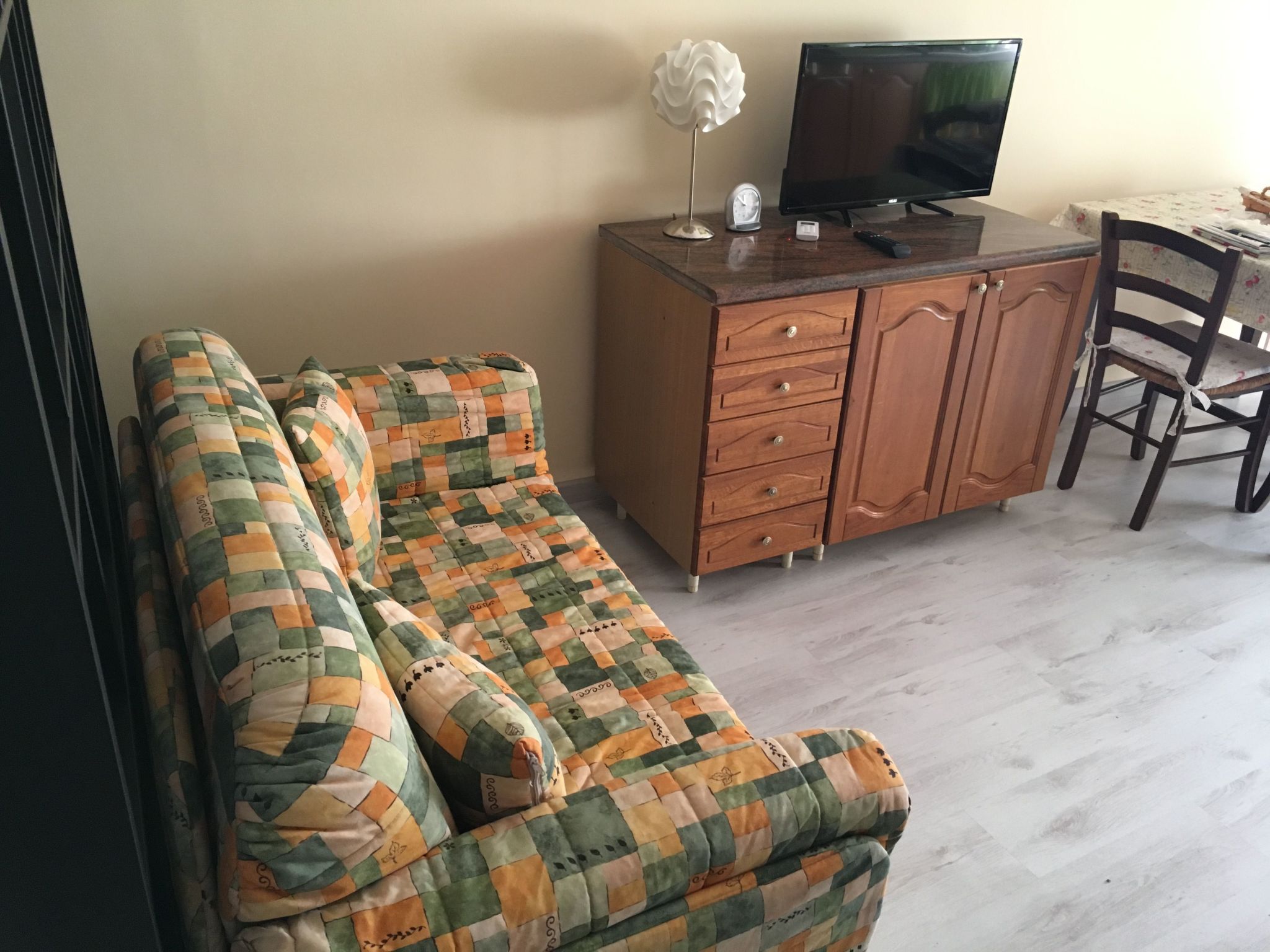 'The Sunflower House-Binnen