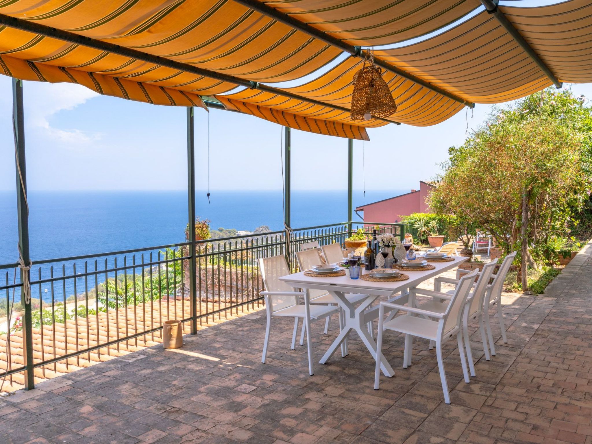 Angelo's Haus-Drinnen