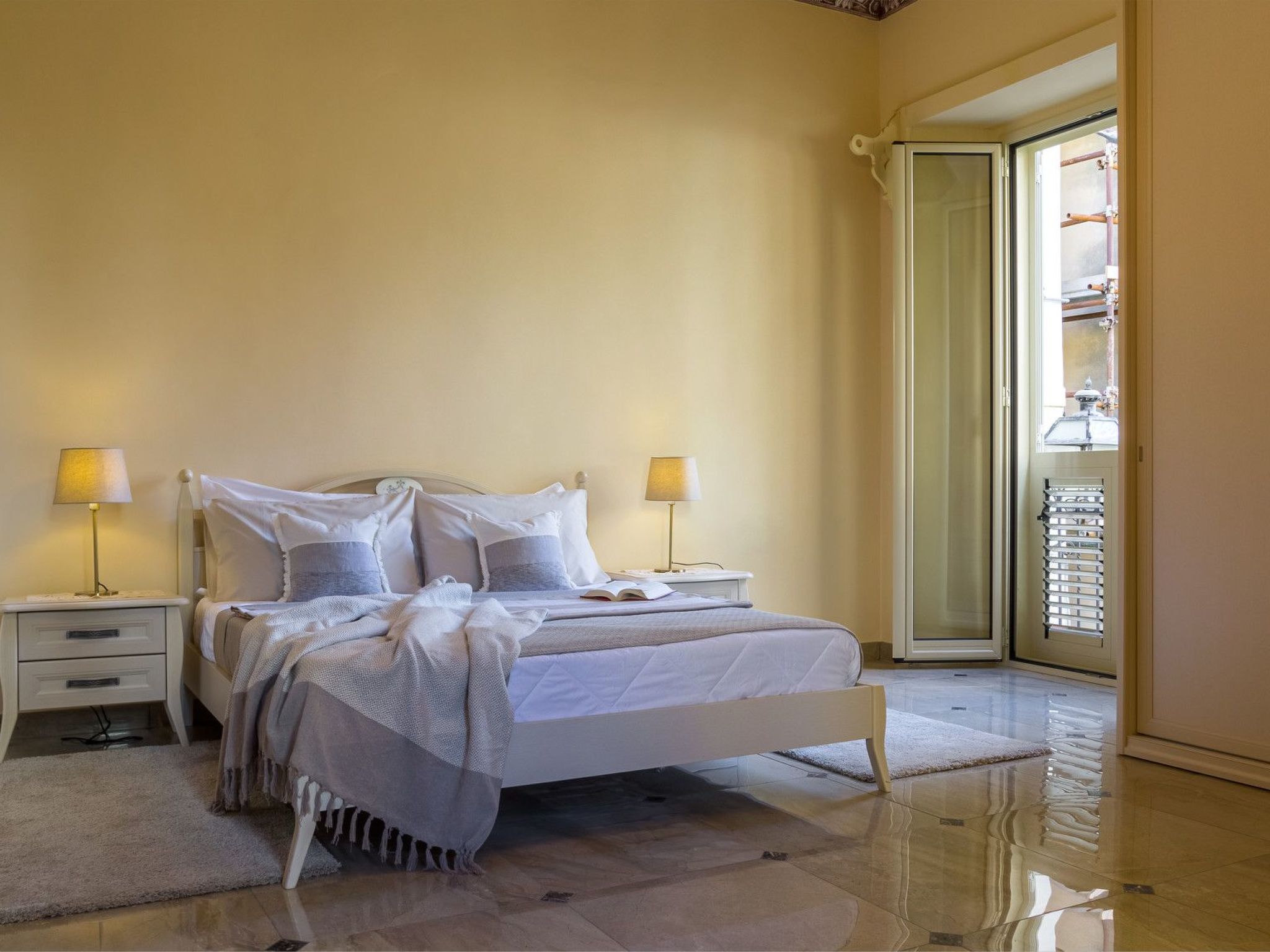 Das Haus des Großvaters in Taormina-Drinnen