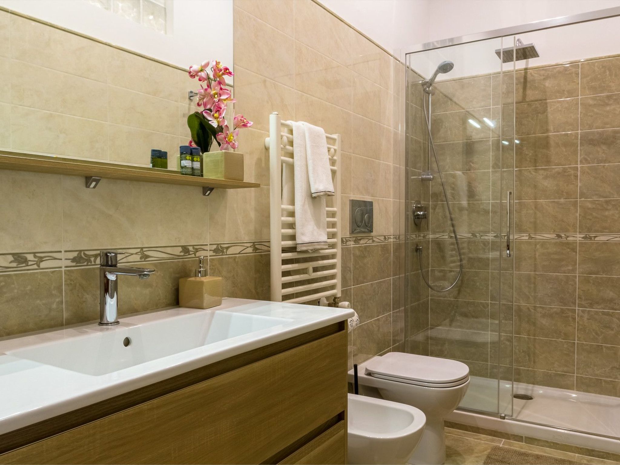 Das Haus des Großvaters in Taormina-Drinnen