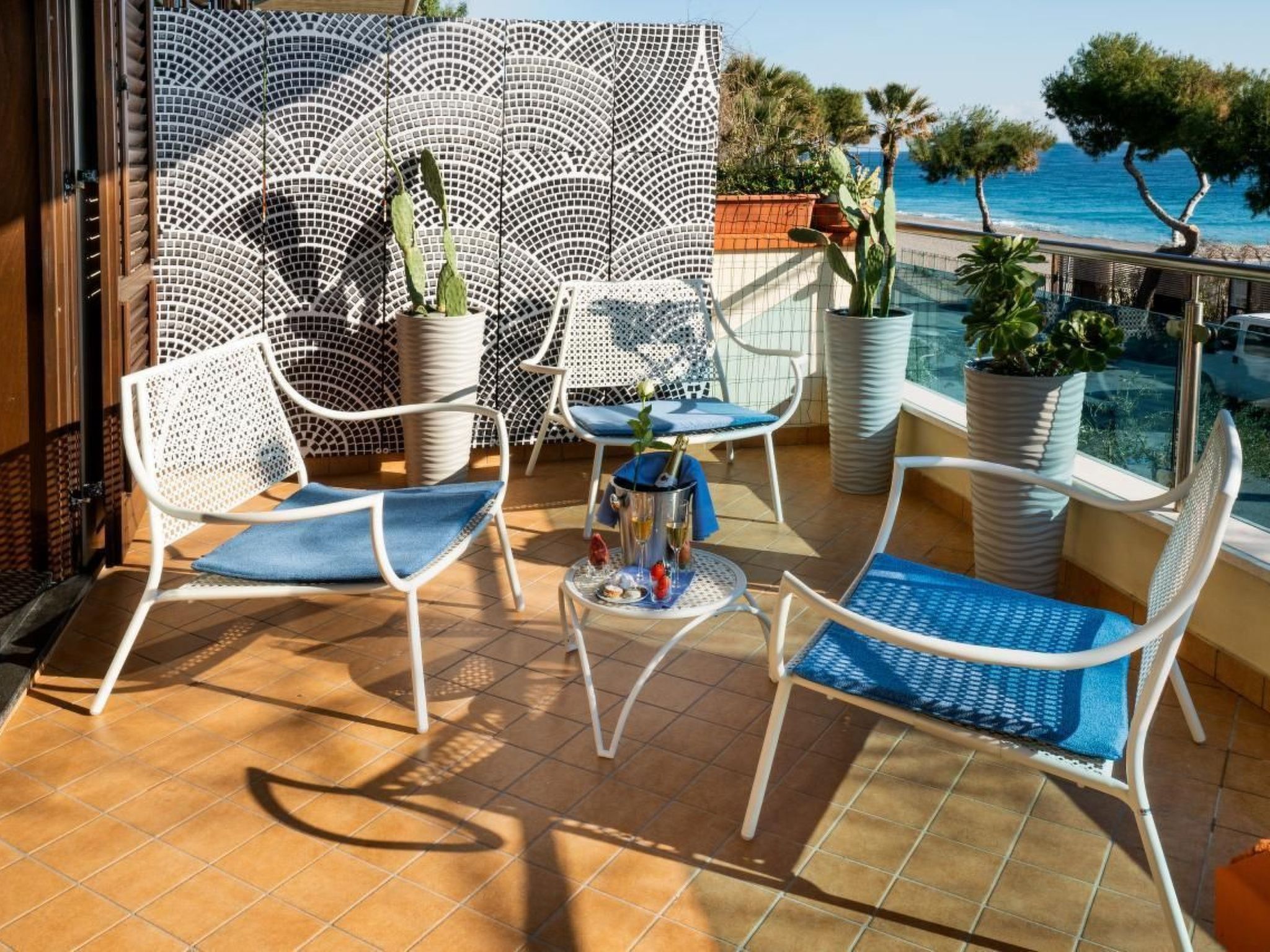 Beachfront Apartment-Inside