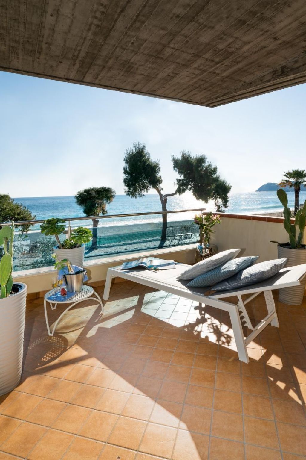 Beachfront Apartment-Inside