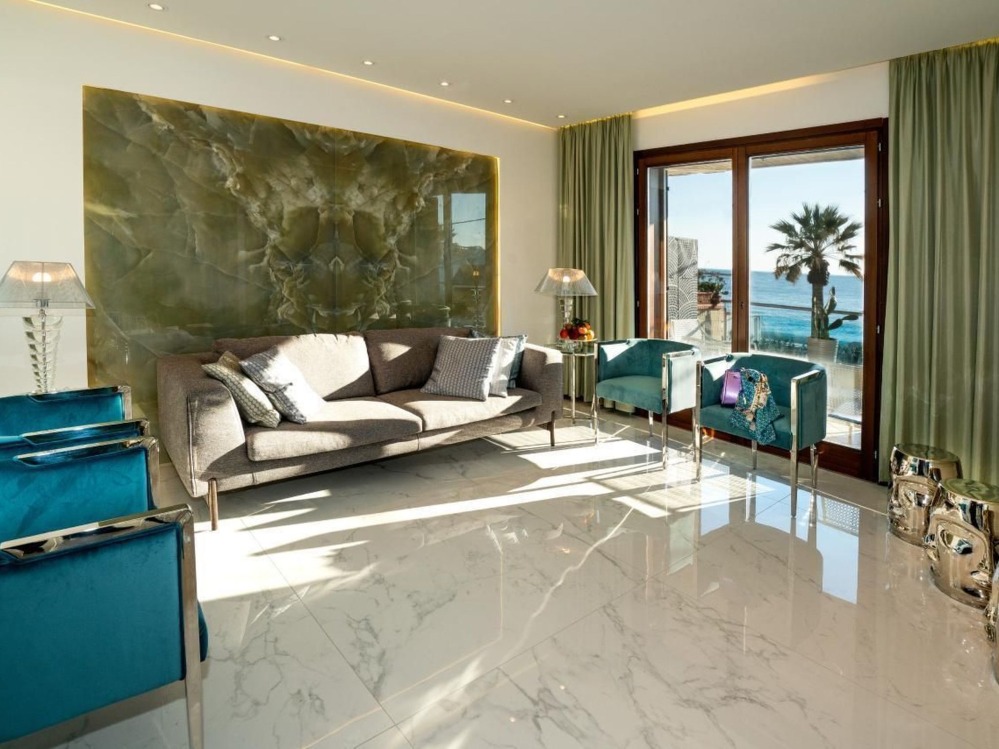 Beachfront Apartment-Inside