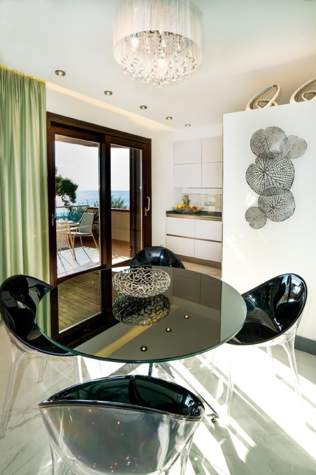 Beachfront Apartment-Inside