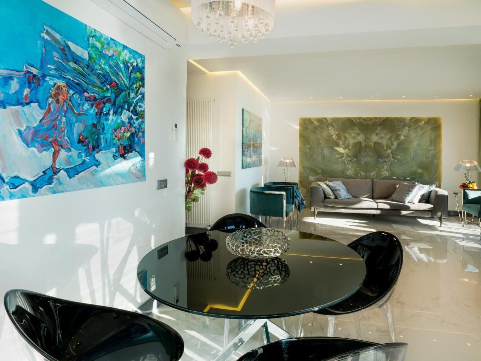 Beachfront Apartment-Inside