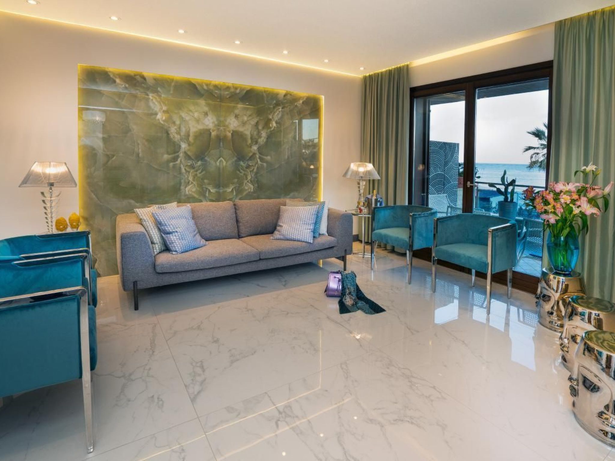 Beachfront Apartment-Inside