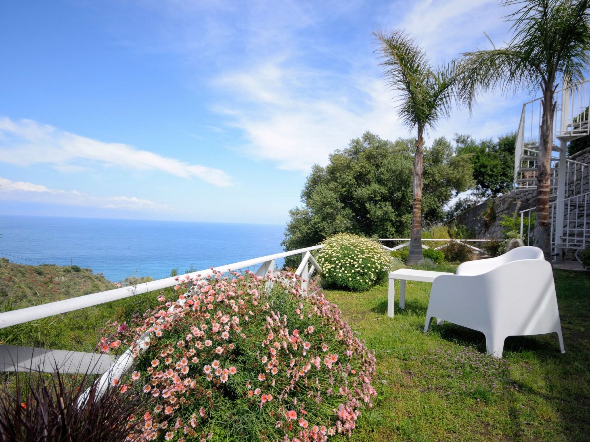 Wohnung mit Meerblick, Balkon und Pool