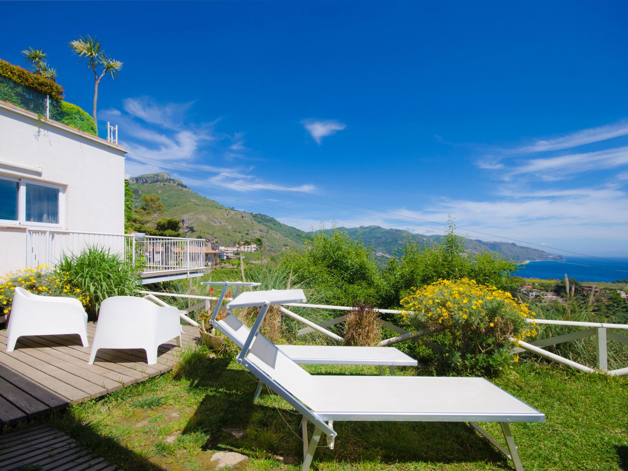 Wohnung mit Meerblick, Balkon und Pool