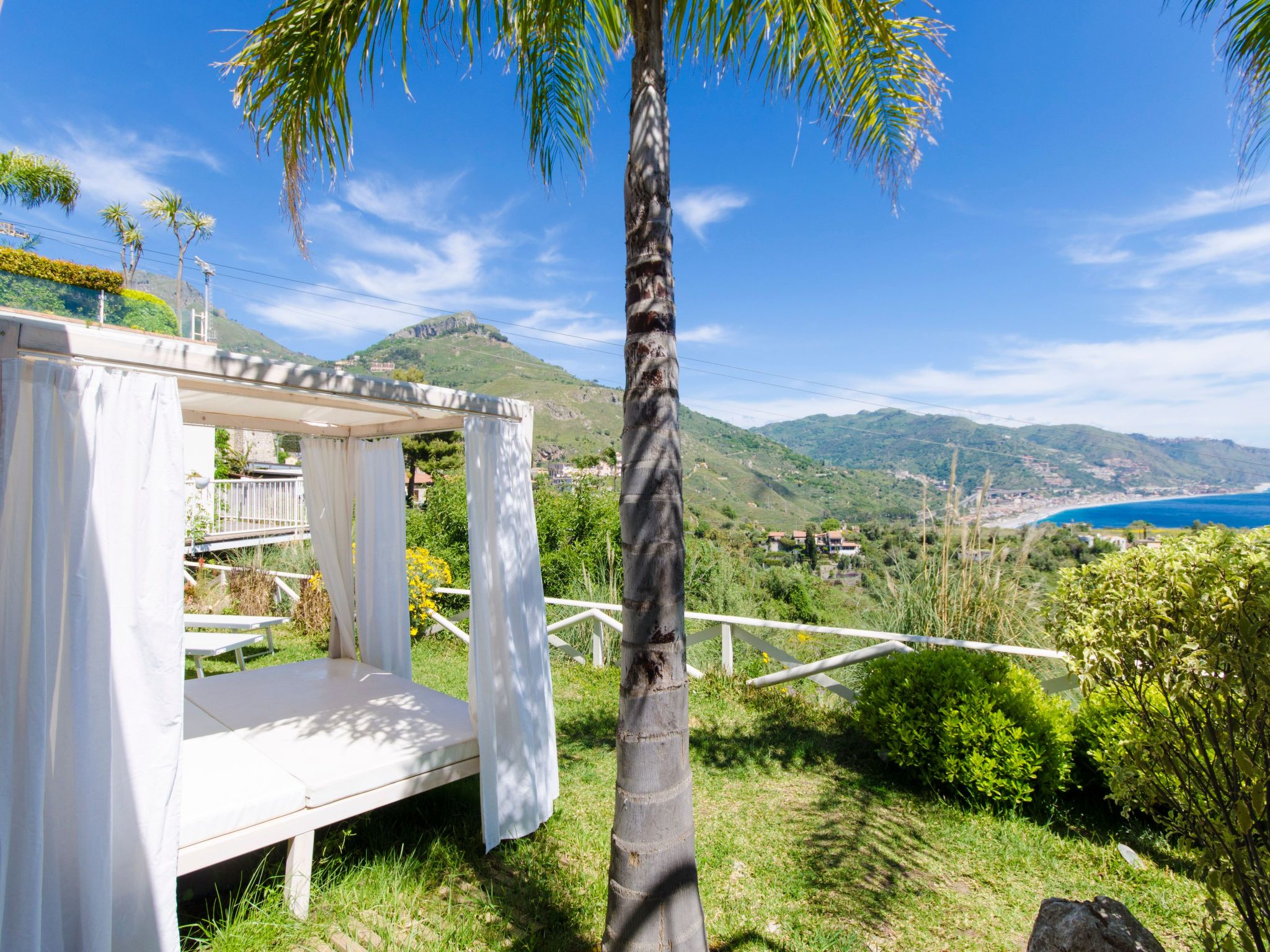 Wohnung mit Meerblick, Balkon und Pool-Inside