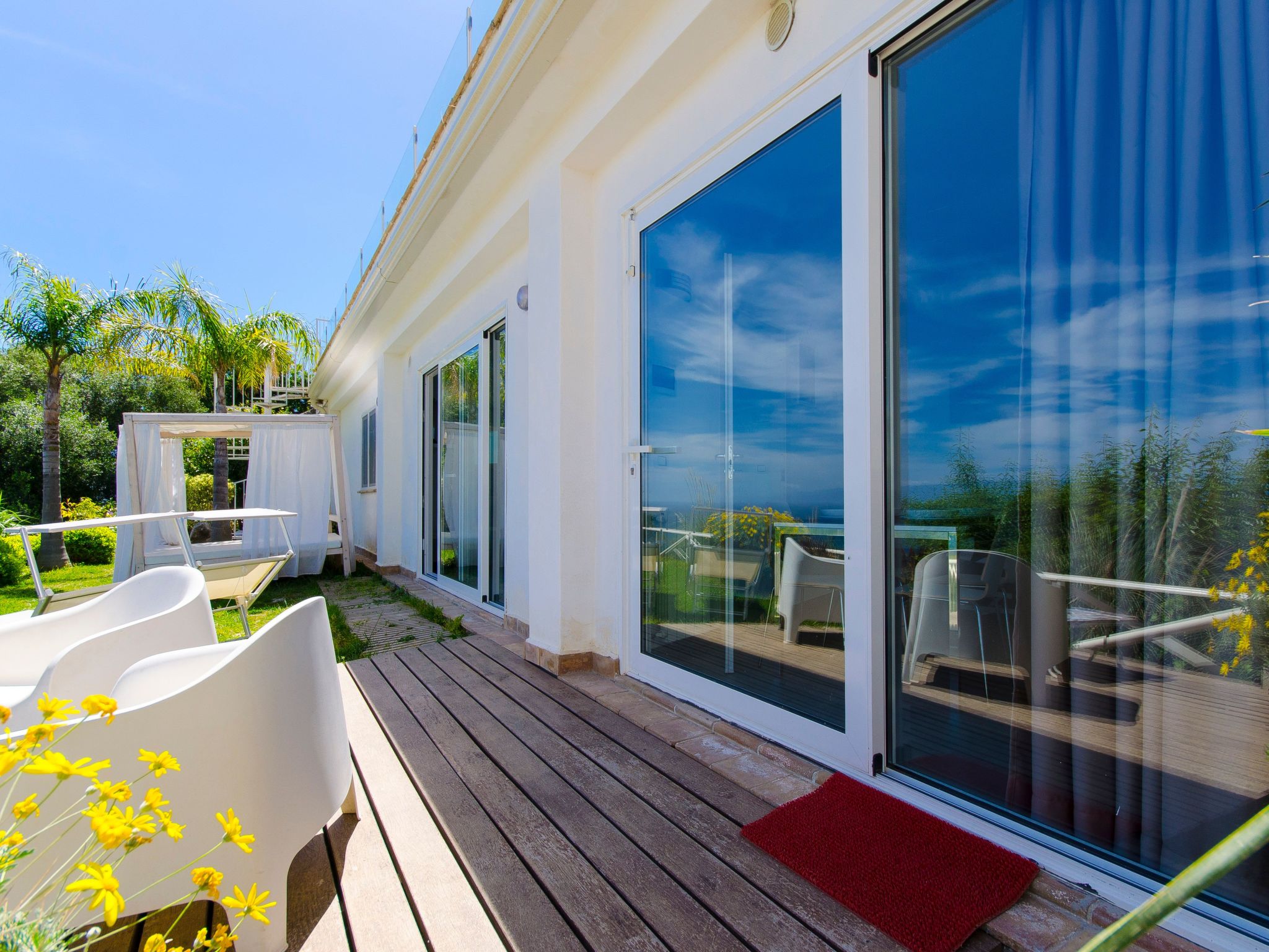 Wohnung mit Meerblick, Balkon und Pool-Image-tags.info