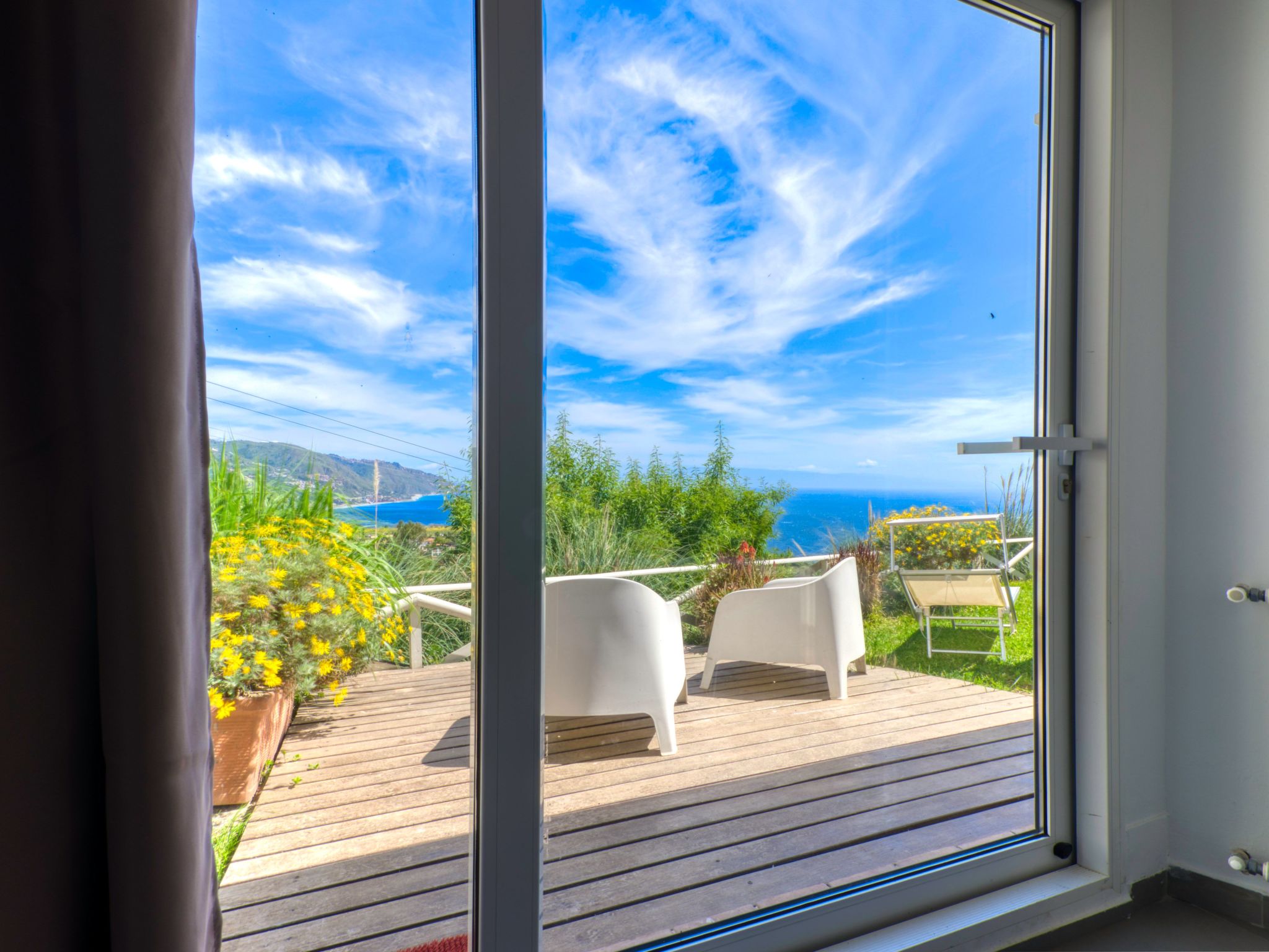 Wohnung mit Meerblick, Balkon und Pool-Image-tags.info