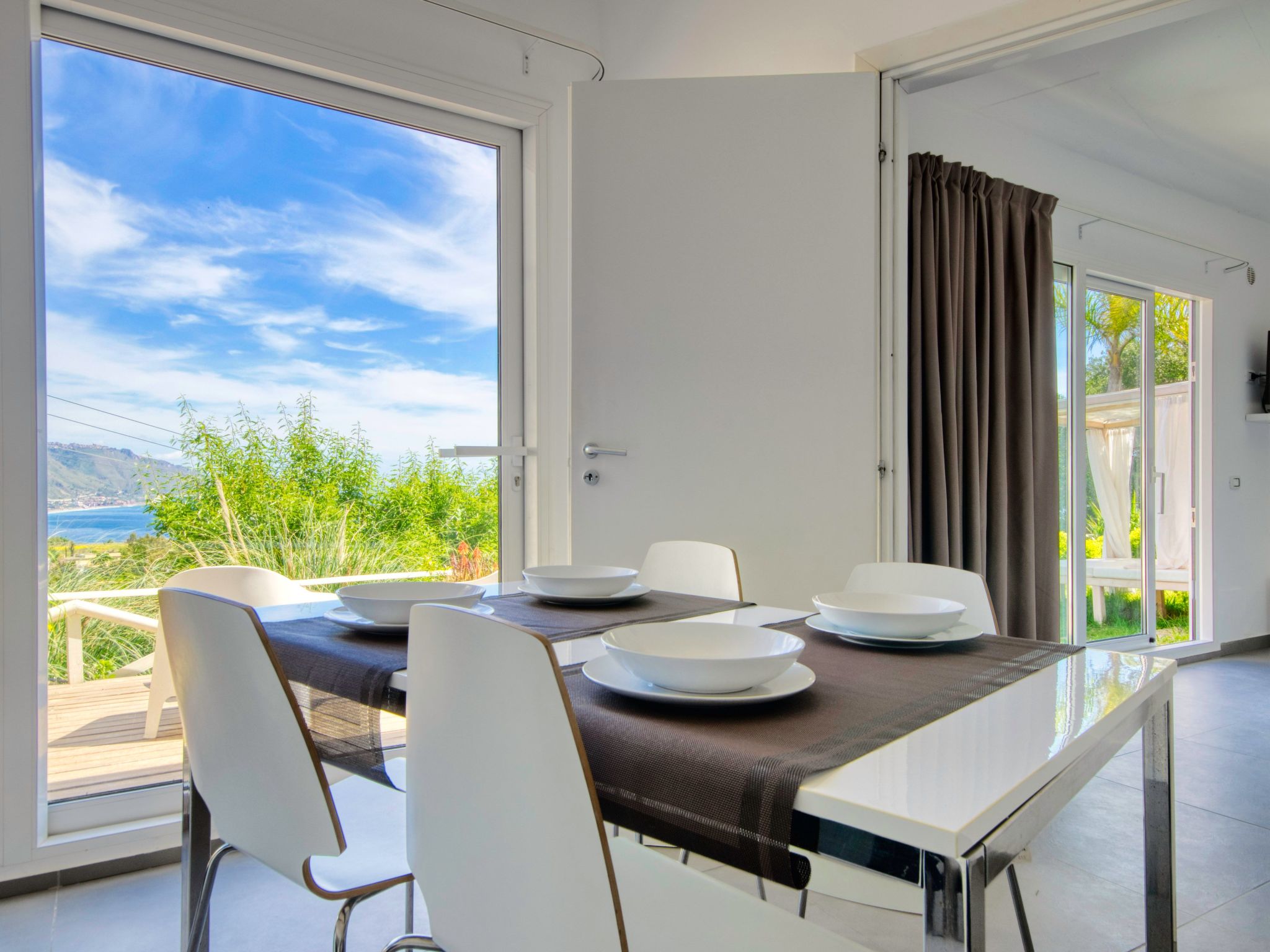 Photo of Wohnung mit Meerblick, Balkon und Pool