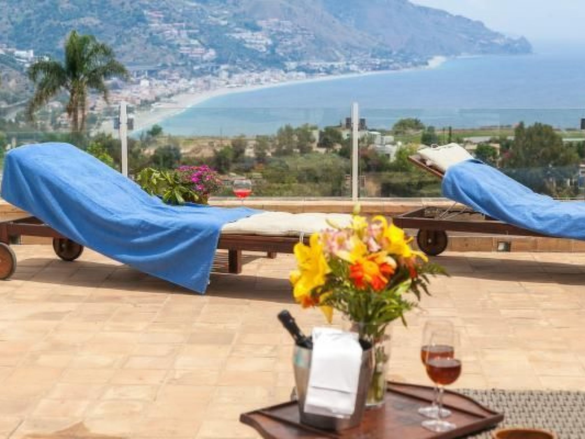 Photo of Wohnung mit Meerblick, Balkon und Pool
