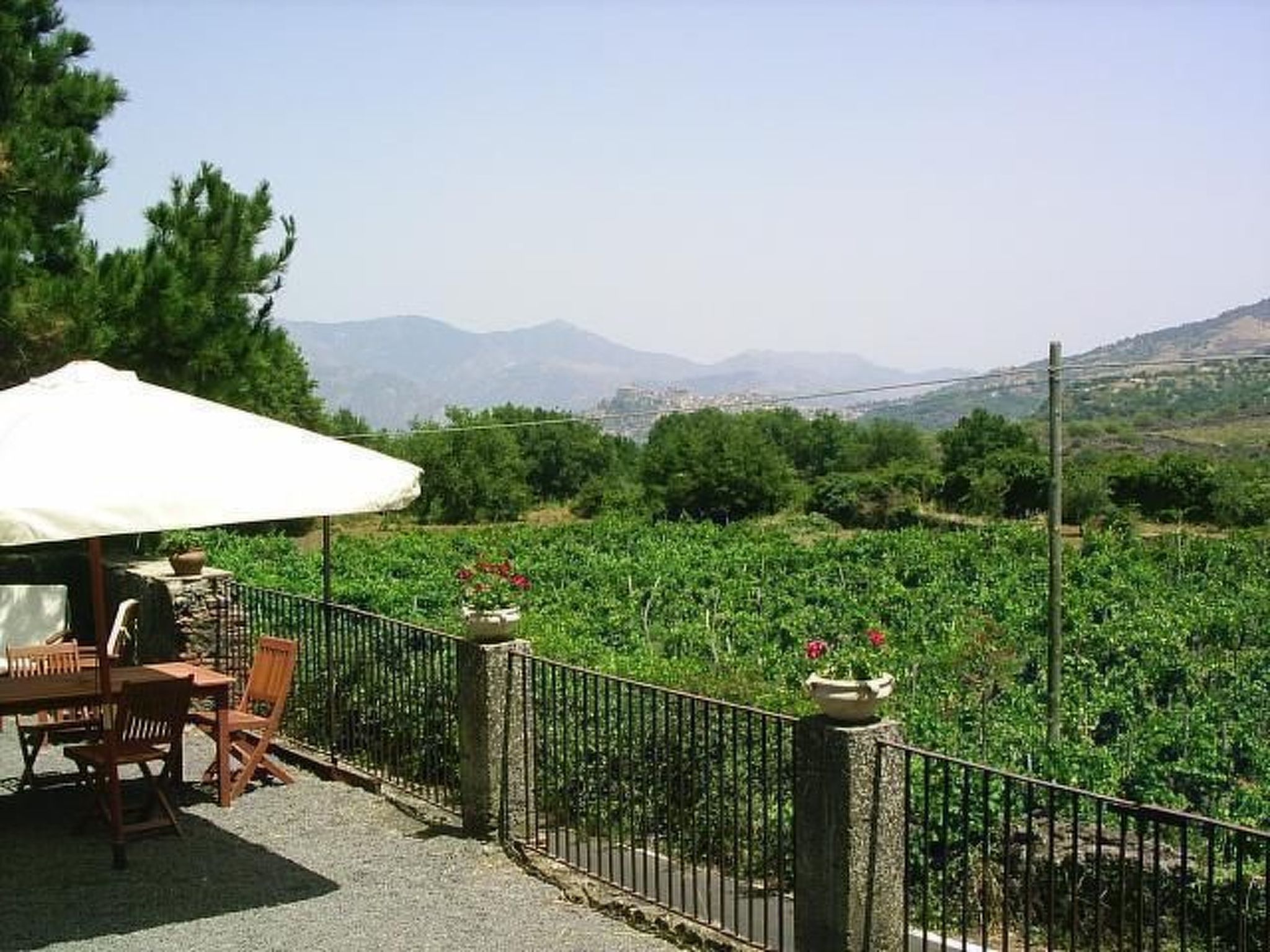 Gemütliches Appartement in Castiglione Di Sicilia mit Privatem Pool