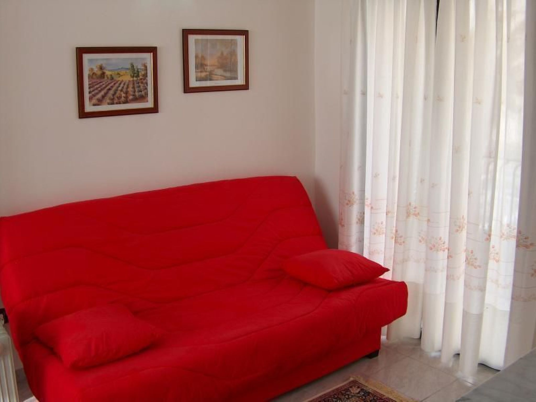 In mittelalterlichem Ort mit allem Komfort ausgestattet