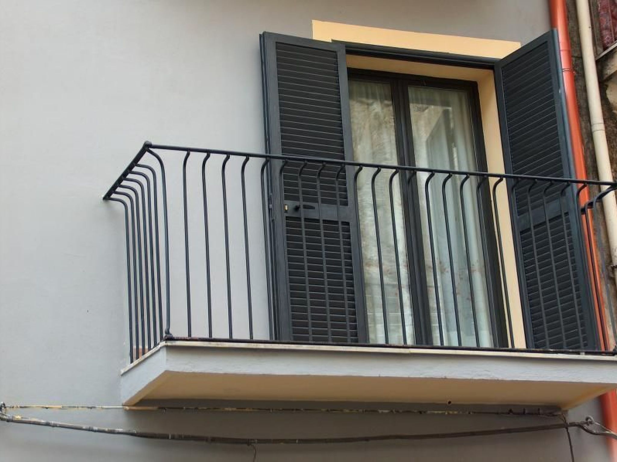 In mittelalterlichem Ort mit allem Komfort ausgestattet - Buiten